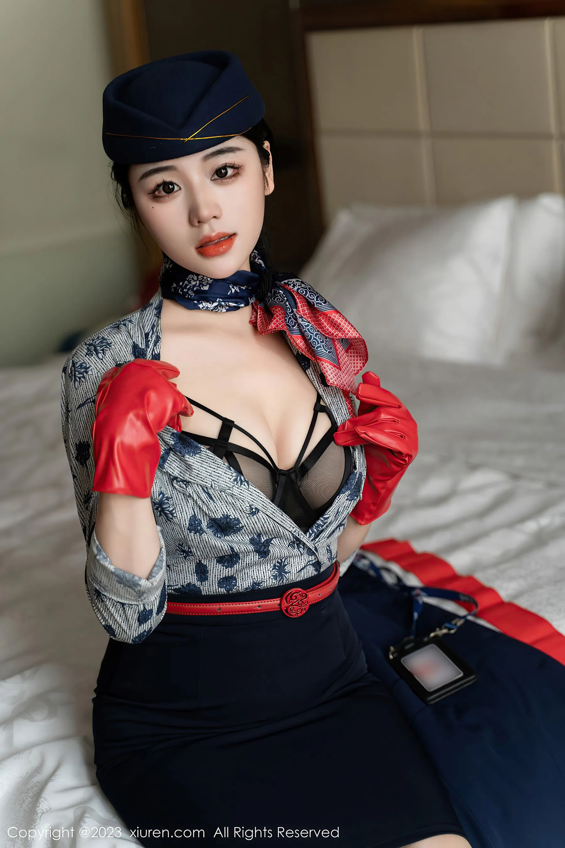 图片[4] - 秀人网 No.6790 汐汐爱吃草莓 制服美臀 - 机器猫次元 - 机器猫次元