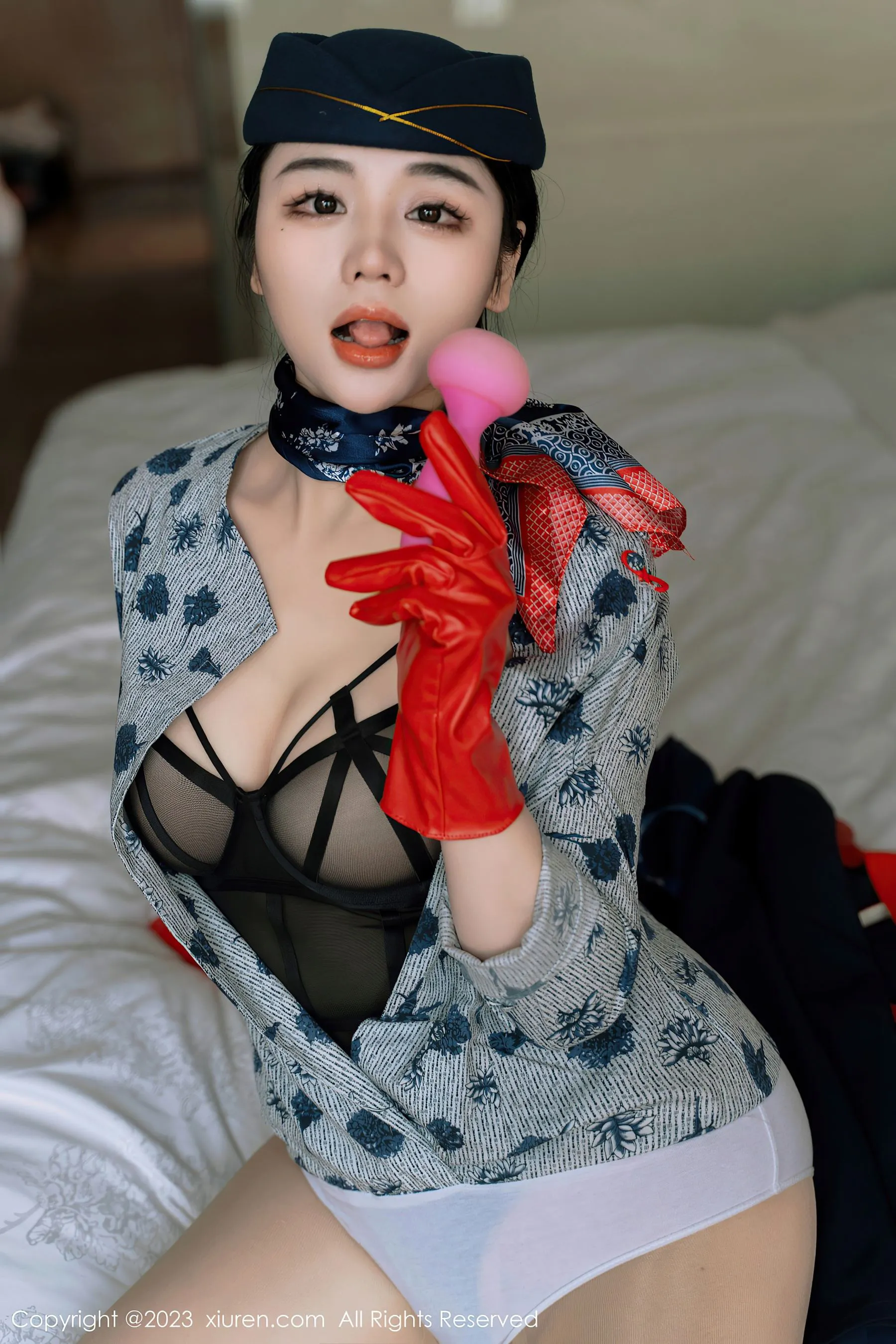 图片[3] - 秀人网 No.6790 汐汐爱吃草莓 制服美臀 - 机器猫次元 - 机器猫次元
