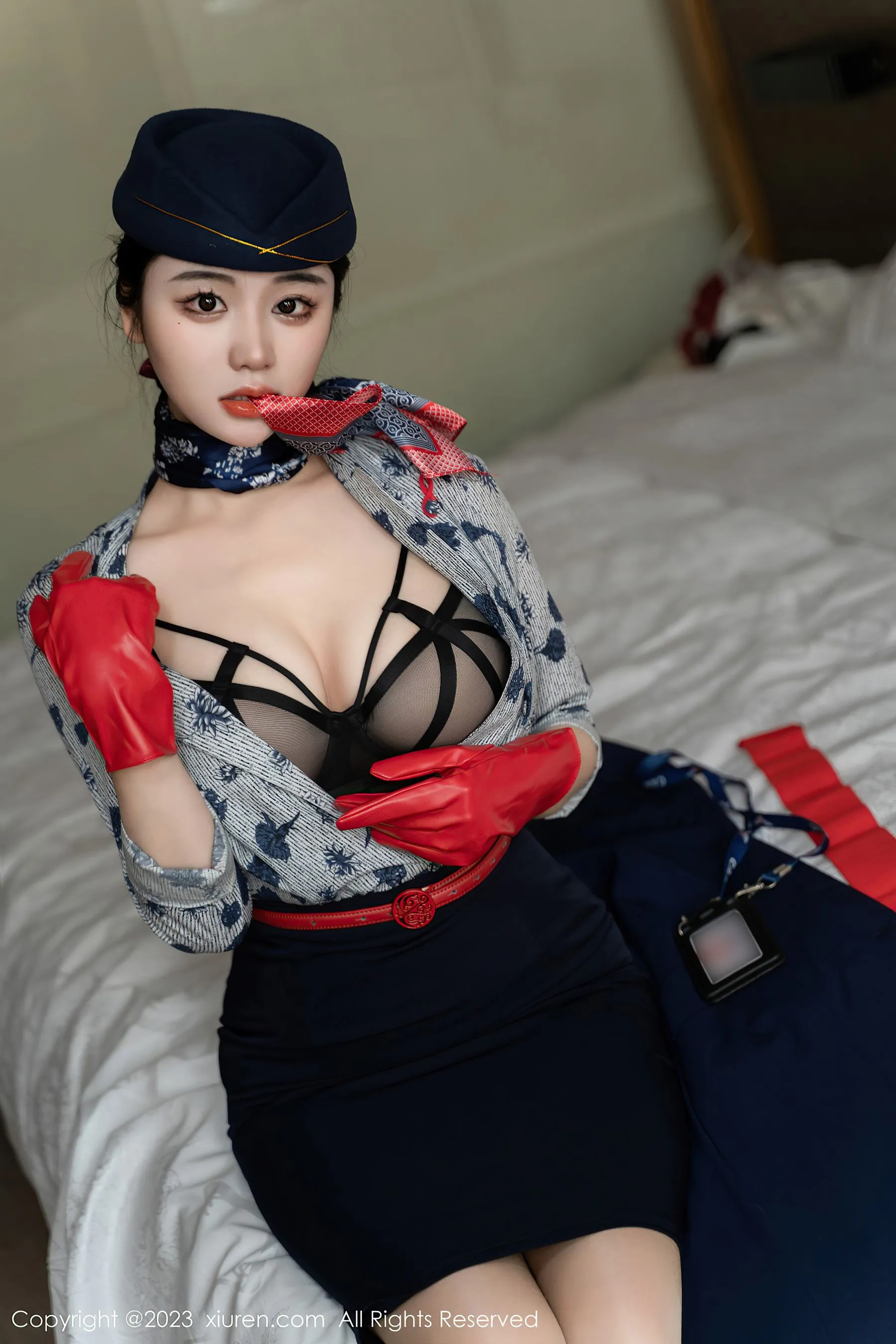 图片[7] - 秀人网 No.6790 汐汐爱吃草莓 制服美臀 - 机器猫次元 - 机器猫次元