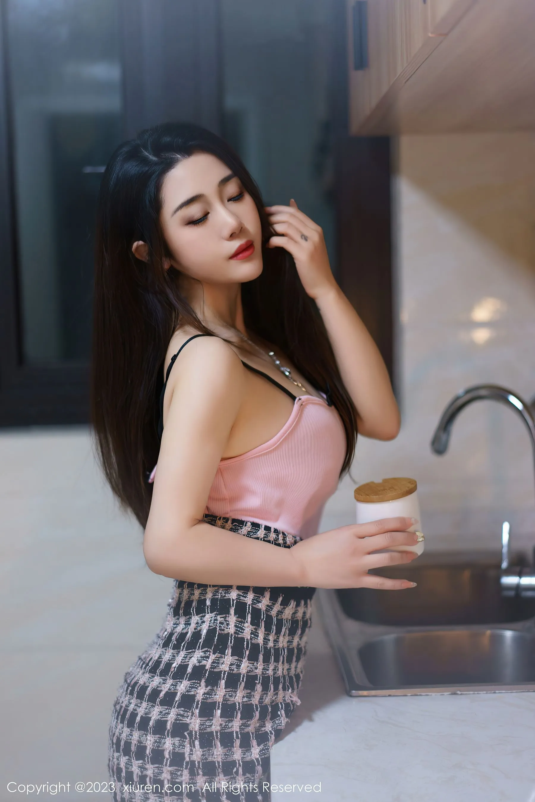 图片[3] - 秀人网 No.6799 严利娅Yuliya 丰腴美臀 - 机器猫次元 - 机器猫次元