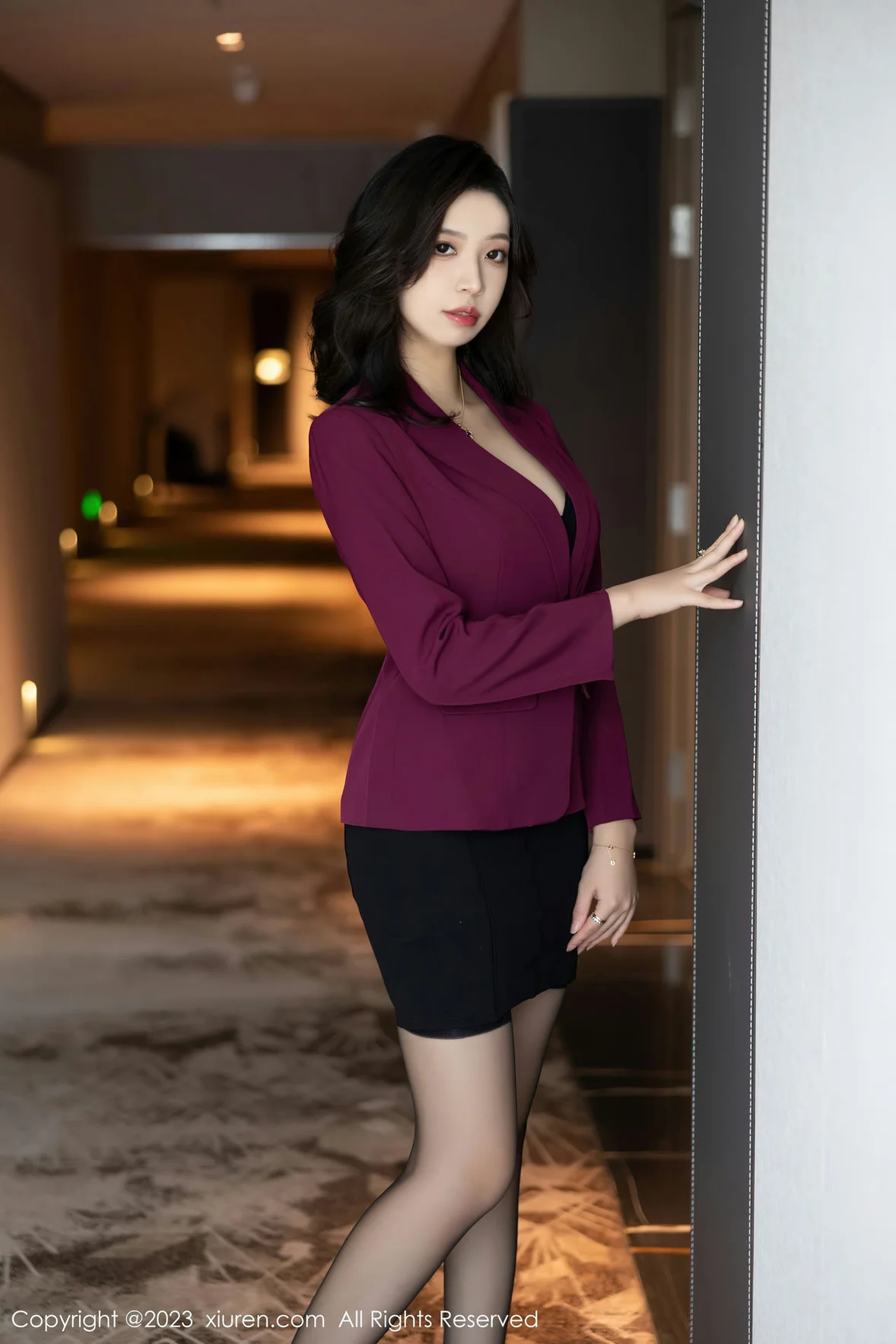 图片[1] - XiuRen 秀人 No.6870 郑颖姗Bev OL装扮性感写真 [89P] - 机器猫次元 - 机器猫次元