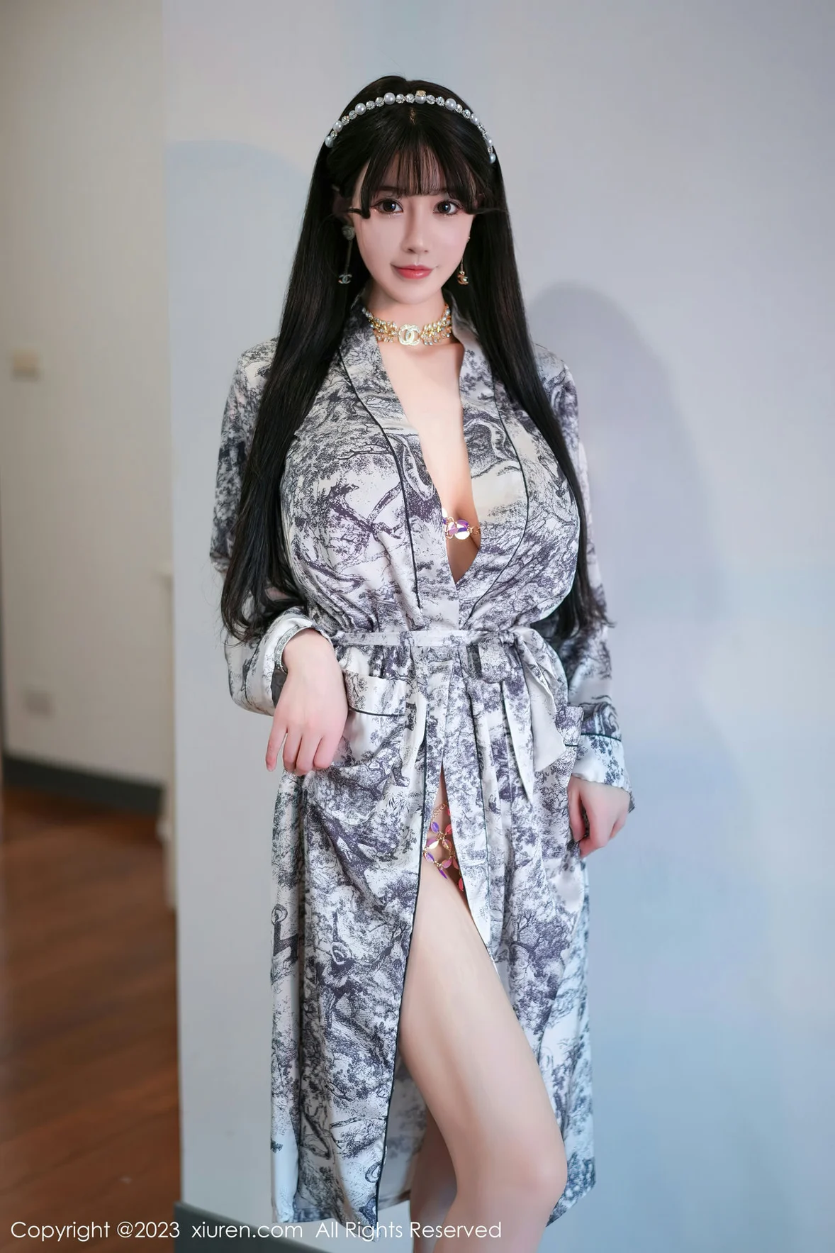 图片[2] - XiuRen 秀人 No.6932 朱可儿Flora 灰色睡袍性感写真 [71P] - 机器猫次元 - 机器猫次元