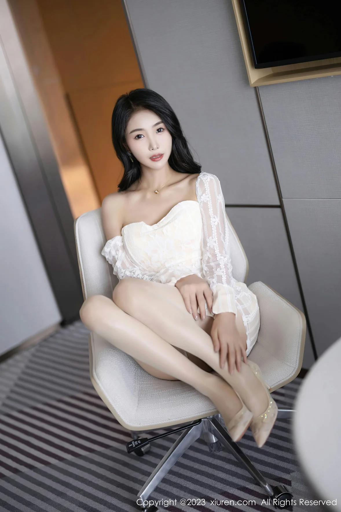 图片[1] - XiuRen 秀人 No.6974 苏苏阿 白色比基尼性感写真1 [82P] - 机器猫次元 - 机器猫次元