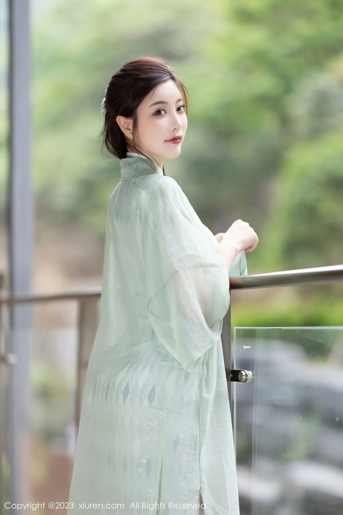 图片[3] - XiuRen 秀人 No.6983 杨晨晨Yome 淡绿色旗袍性感写真 [85P] - 机器猫次元 - 机器猫次元