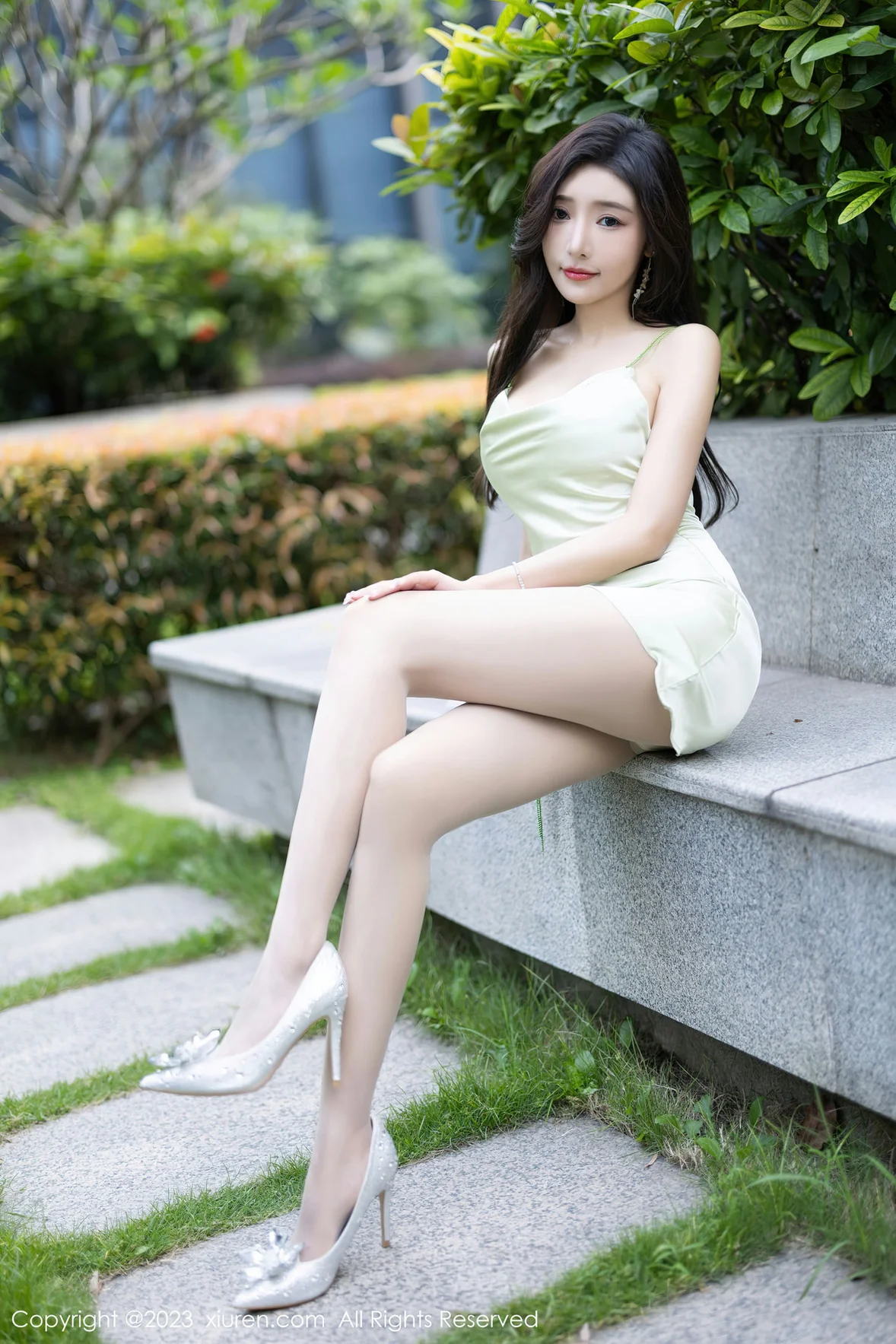 图片[5] - XiuRen 秀人 No.7077 王馨瑶yanni 吊带短裙性感写真 [91P] - 机器猫次元 - 机器猫次元