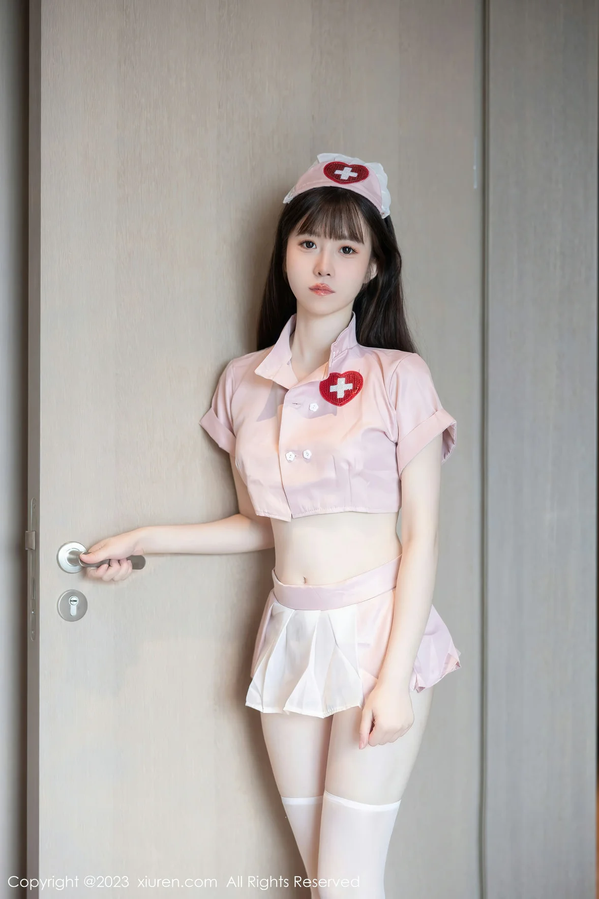 图片[1] - XiuRen 秀人 No.7090 林悠悠 情趣护士性感写真 [80P] - 机器猫次元 - 机器猫次元
