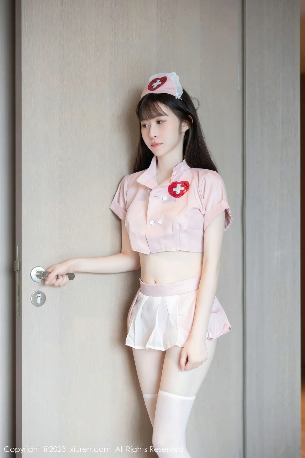 图片[2] - XiuRen 秀人 No.7090 林悠悠 情趣护士性感写真 [80P] - 机器猫次元 - 机器猫次元