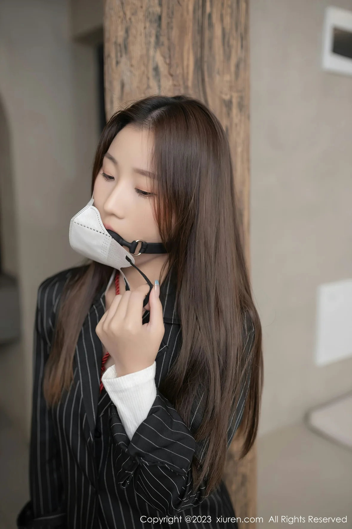 图片[5] - XiuRen 秀人 No.7141 杏子Yada 高开叉服饰性感写真 [76P] - 机器猫次元 - 机器猫次元