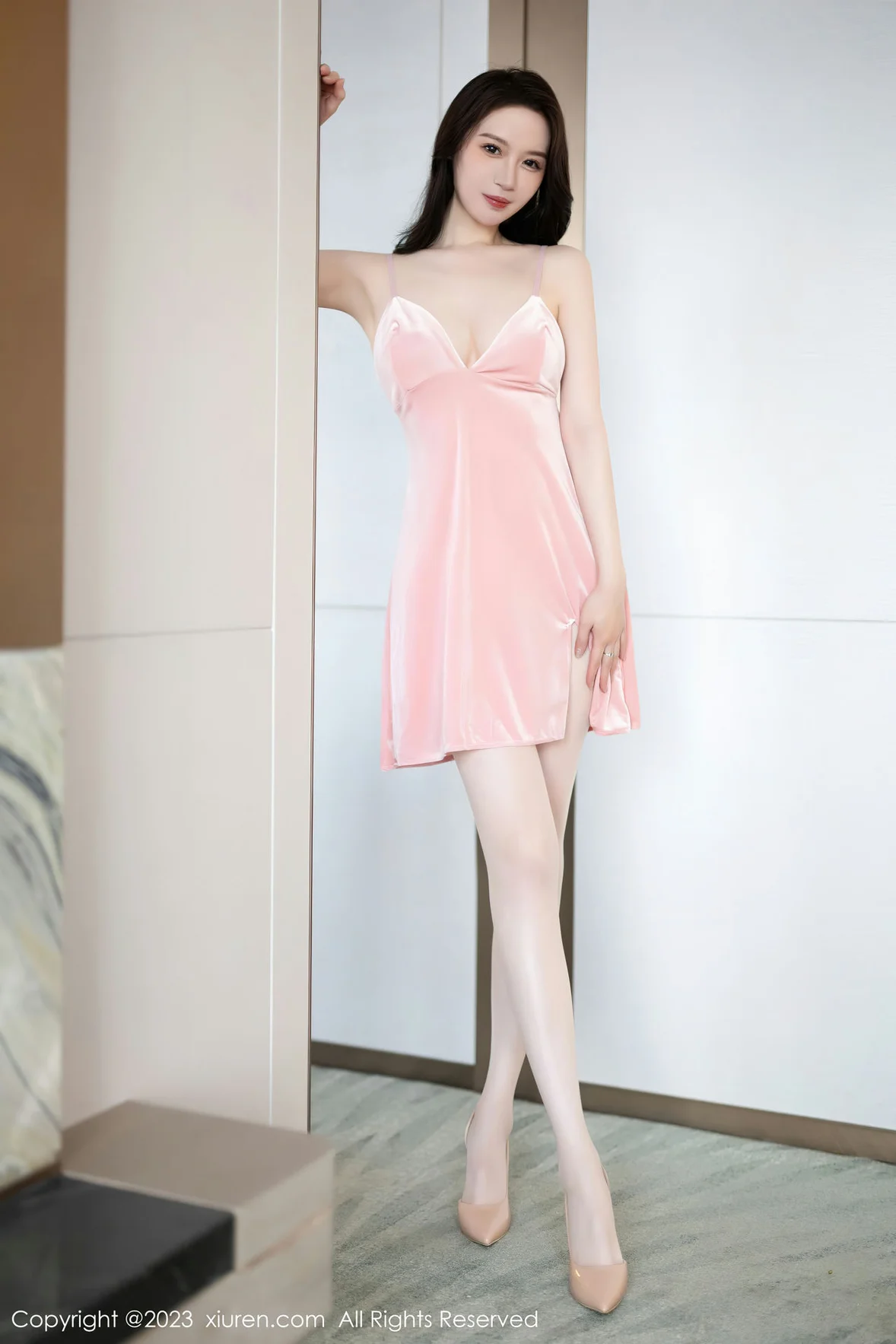 图片[1] - XiuRen 秀人 No.7182 梦心玥 吊带短裙性感写真 [84P] - 机器猫次元 - 机器猫次元