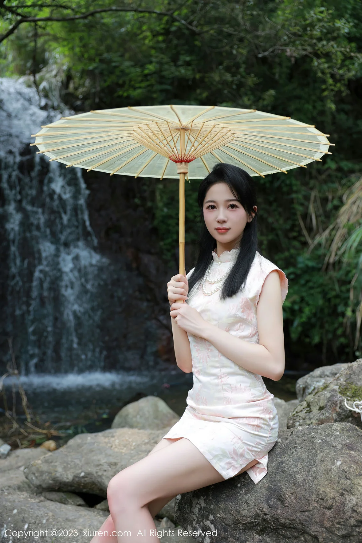 图片[6] - XiuRen 秀人 No.7234 糖豆sisi 户外溪边白色旗袍服饰 [61P] - 机器猫次元 - 机器猫次元