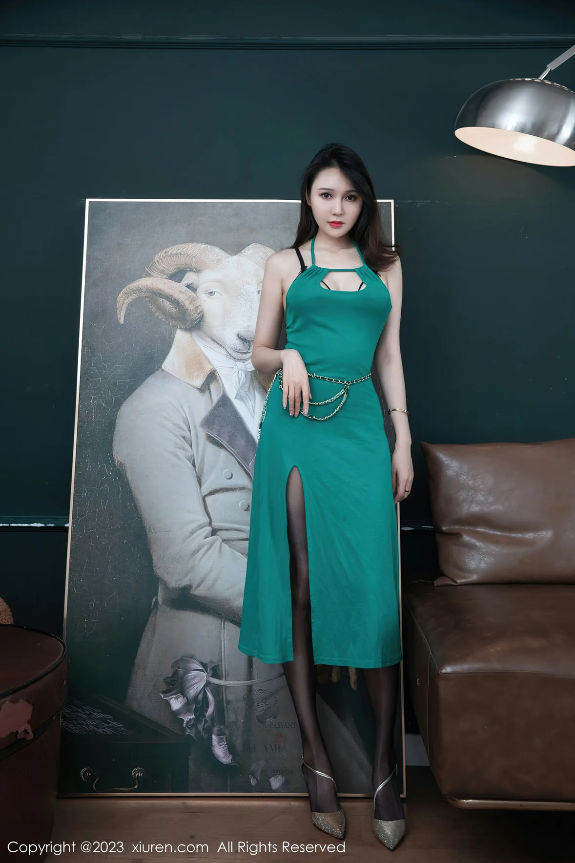 图片[2] - XiuRen 秀人 No.7259 吴紫熙Fanny 首套写真墨绿色长裙 [57P] - 机器猫次元 - 机器猫次元