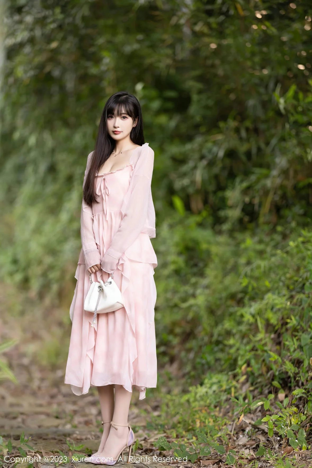 图片[3] - XiuRen 秀人 No.7263 林星阑 粉色丝袜安吉旅拍 [84P] - 机器猫次元 - 机器猫次元