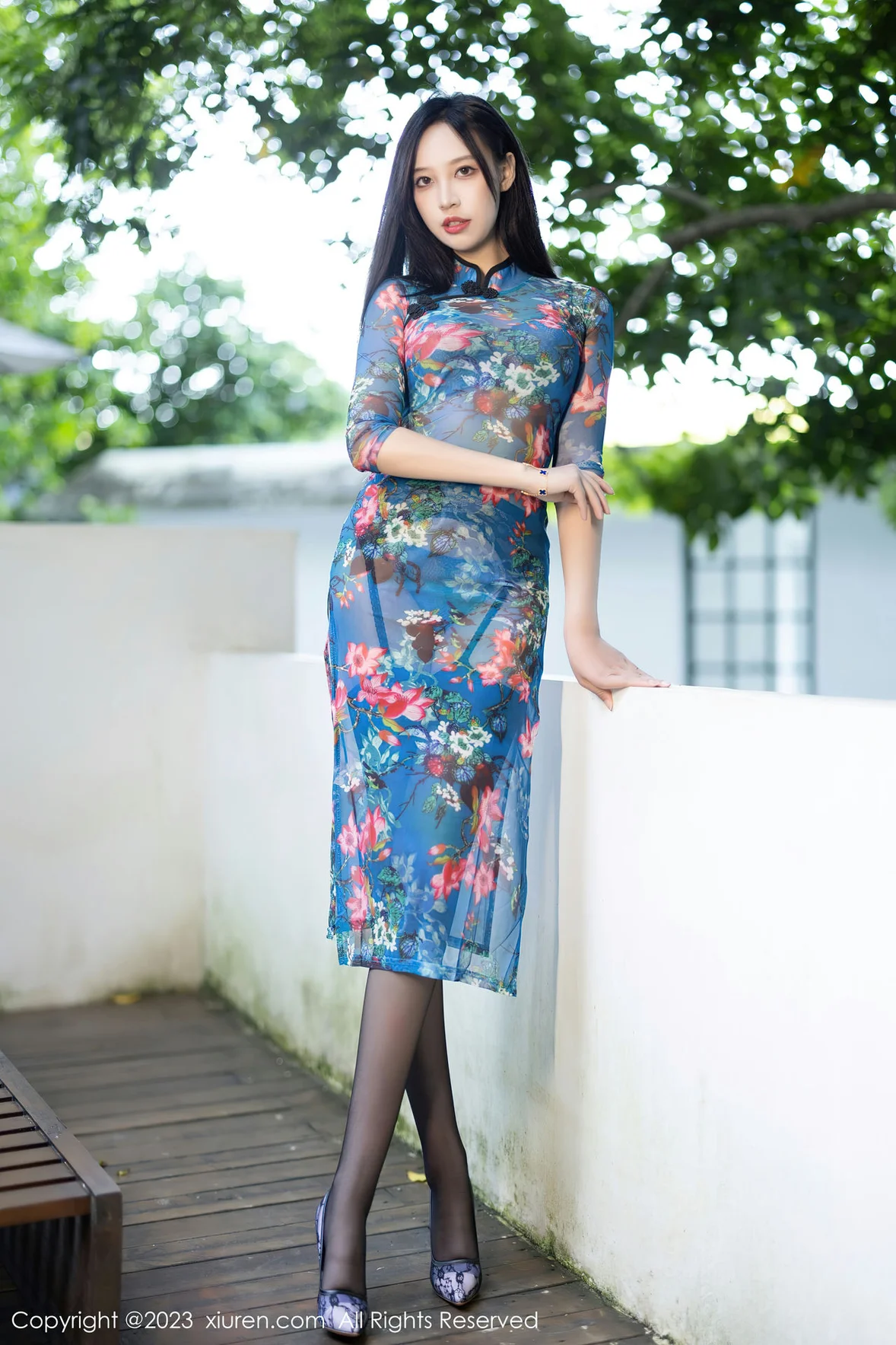 图片[1] - XiuRen 秀人 No.7271 郑颖姗Bev 蓝色旗袍性感写真 [82P] - 机器猫次元 - 机器猫次元