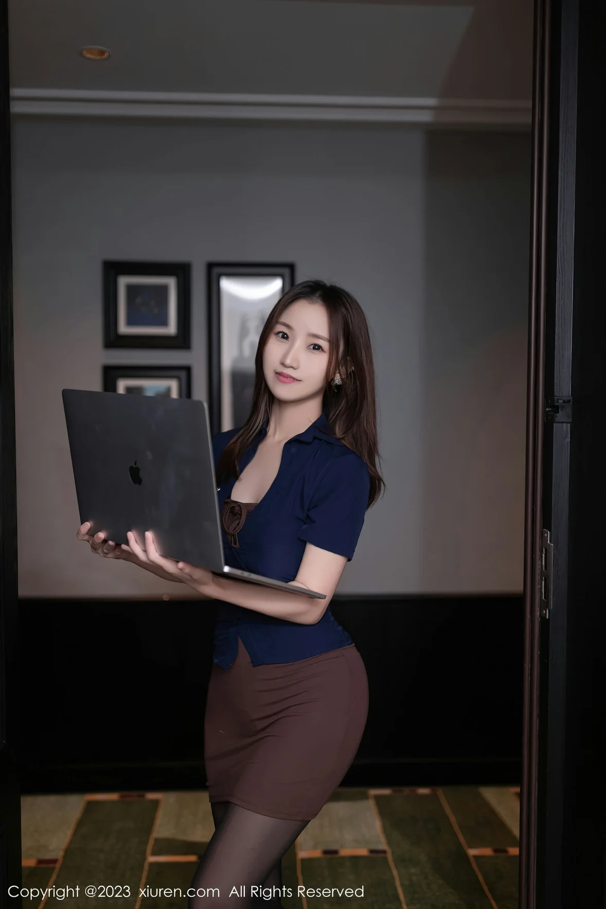图片[1] - XiuRen 秀人 No.7417 杏子Yada 连体衣性感写真 [86P] - 机器猫次元 - 机器猫次元