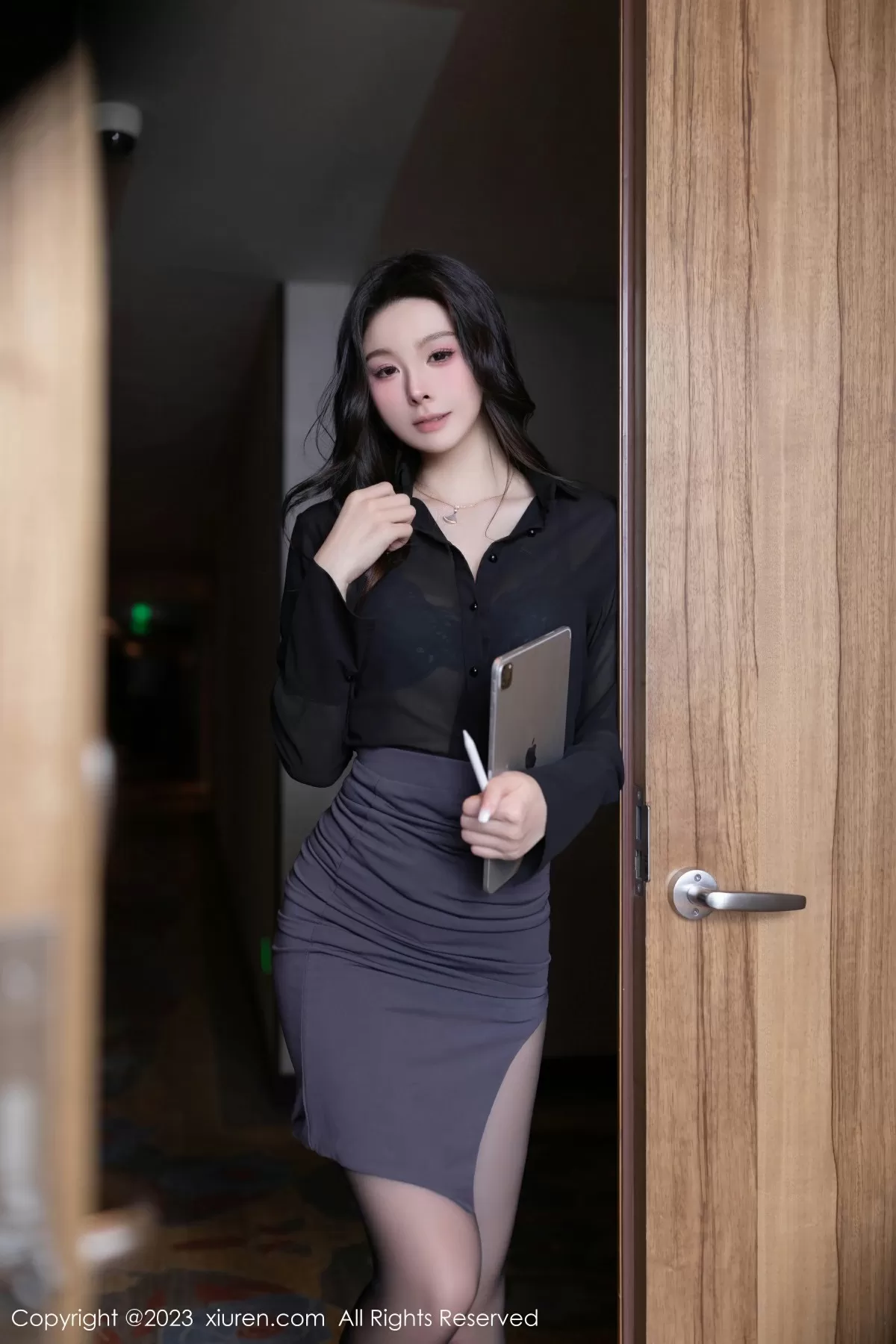 图片[2] - XiuRen 秀人 No.7542 小逗逗 [78P] - 机器猫次元 - 机器猫次元