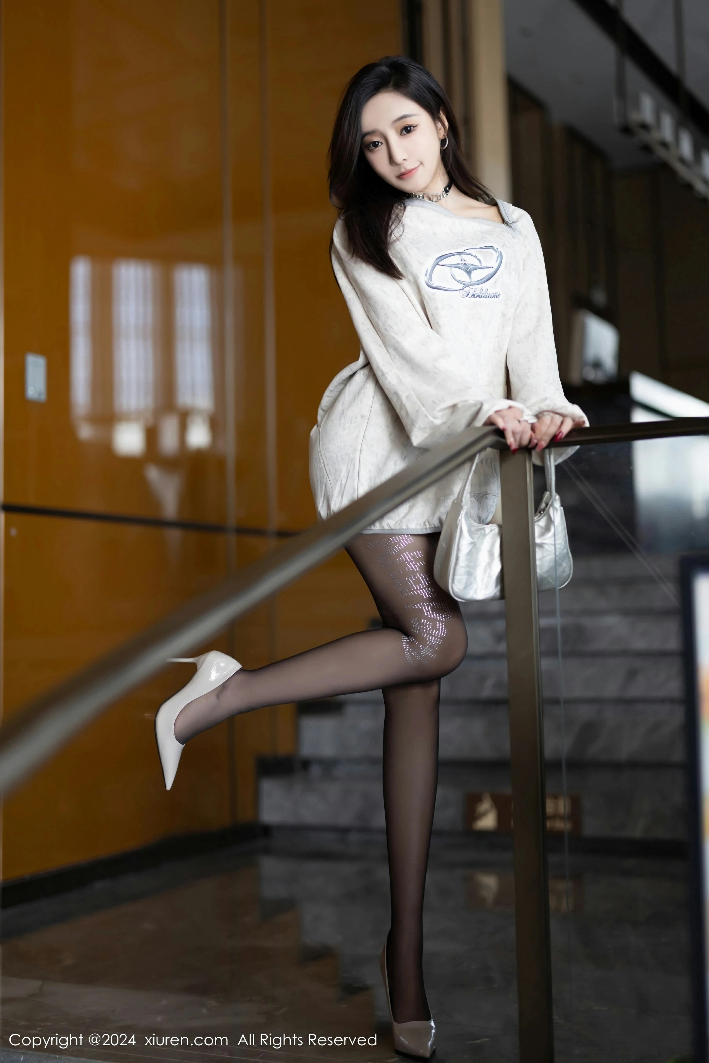 图片[4] - XiuRen 秀人 No.8135 王馨瑶yanni [80P] - 机器猫次元 - 机器猫次元
