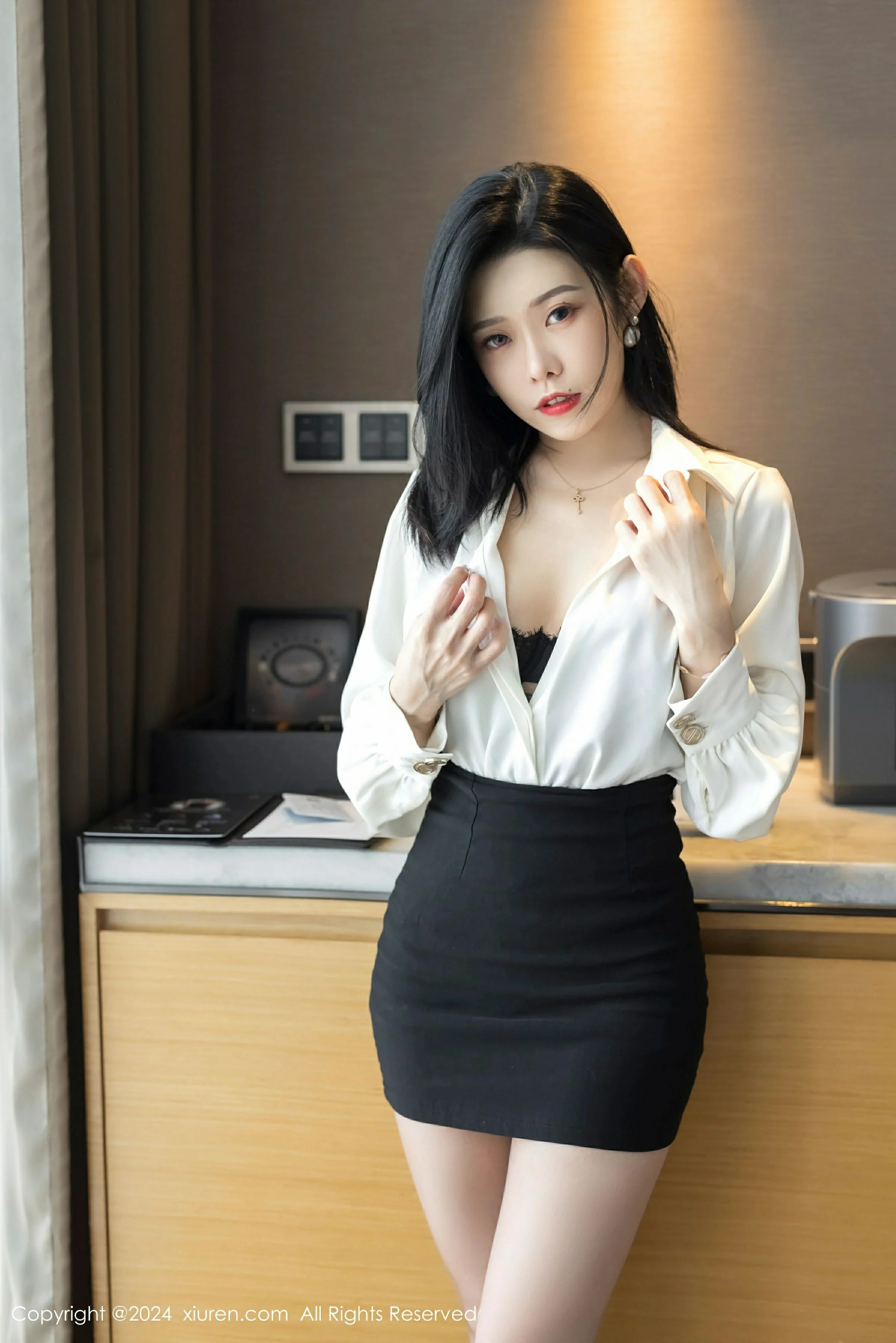 图片[4] - XiuRen 秀人 No.9329 luvian本能 [42P] - 机器猫次元 - 机器猫次元