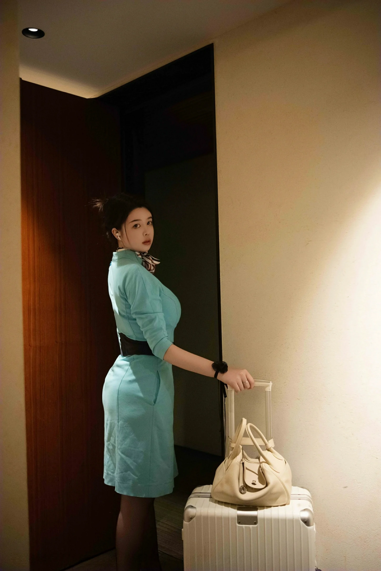 图片[4] - XiuRen 秀人 No.9609 樱桃小犊子 [41P] - 机器猫次元 - 机器猫次元