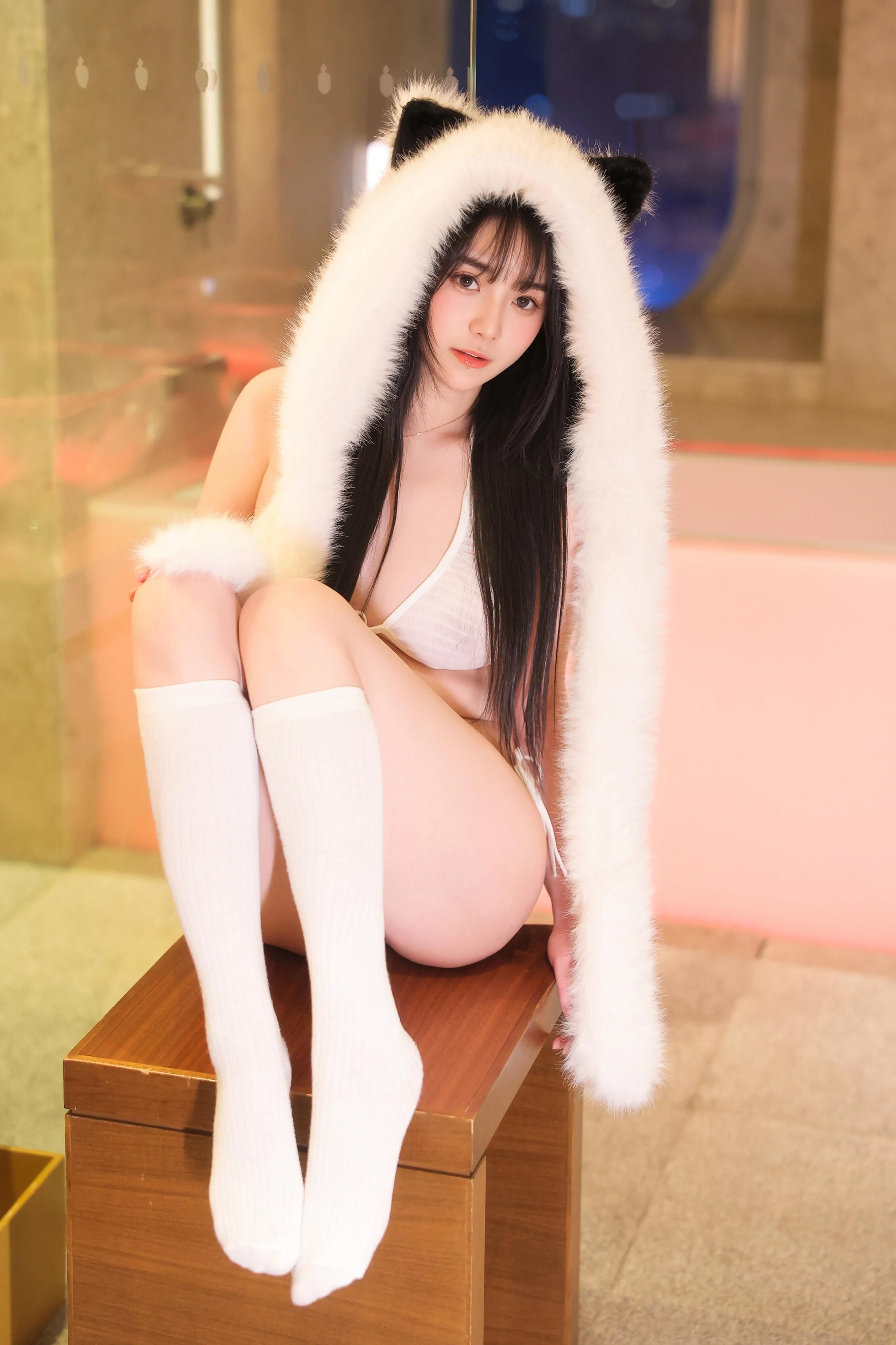 图片[2] - XiuRen 内购版 No.10302 软情 白色小猫咪 [60P] - 机器猫次元 - 机器猫次元