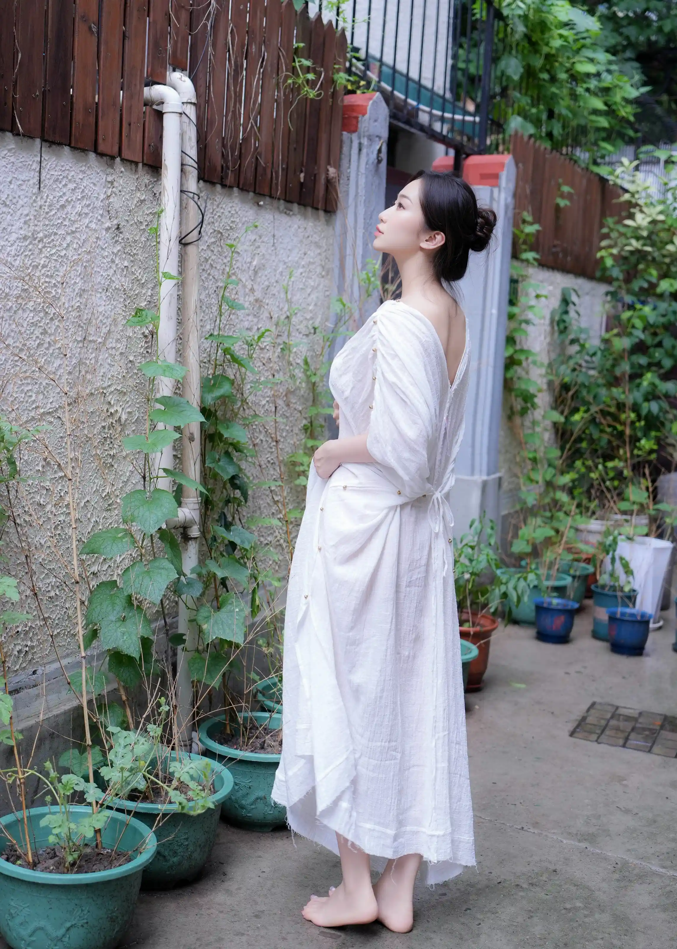 图片[5] - XiuRen 内购版 No.10603 楠芝 身着白色长裙的美女画家 [78P] - 机器猫次元 - 机器猫次元