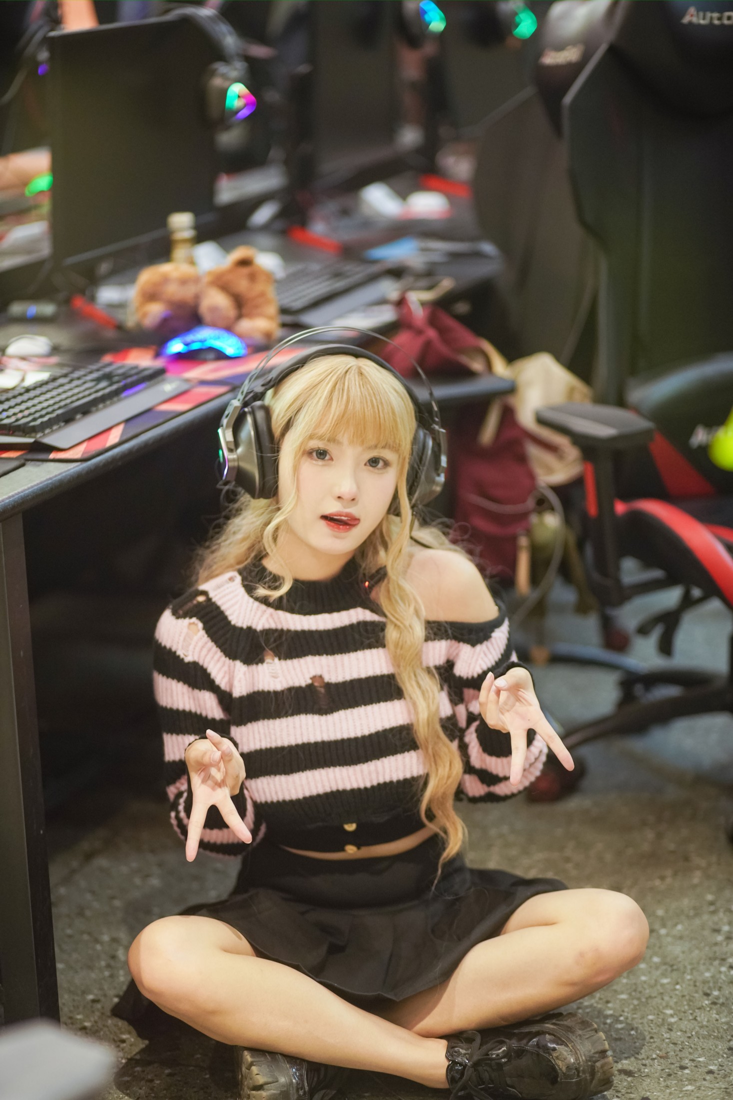 图片[8] - -炸鸡冰可乐- 《电竞少女》[23P] - 机器猫次元 - 机器猫次元