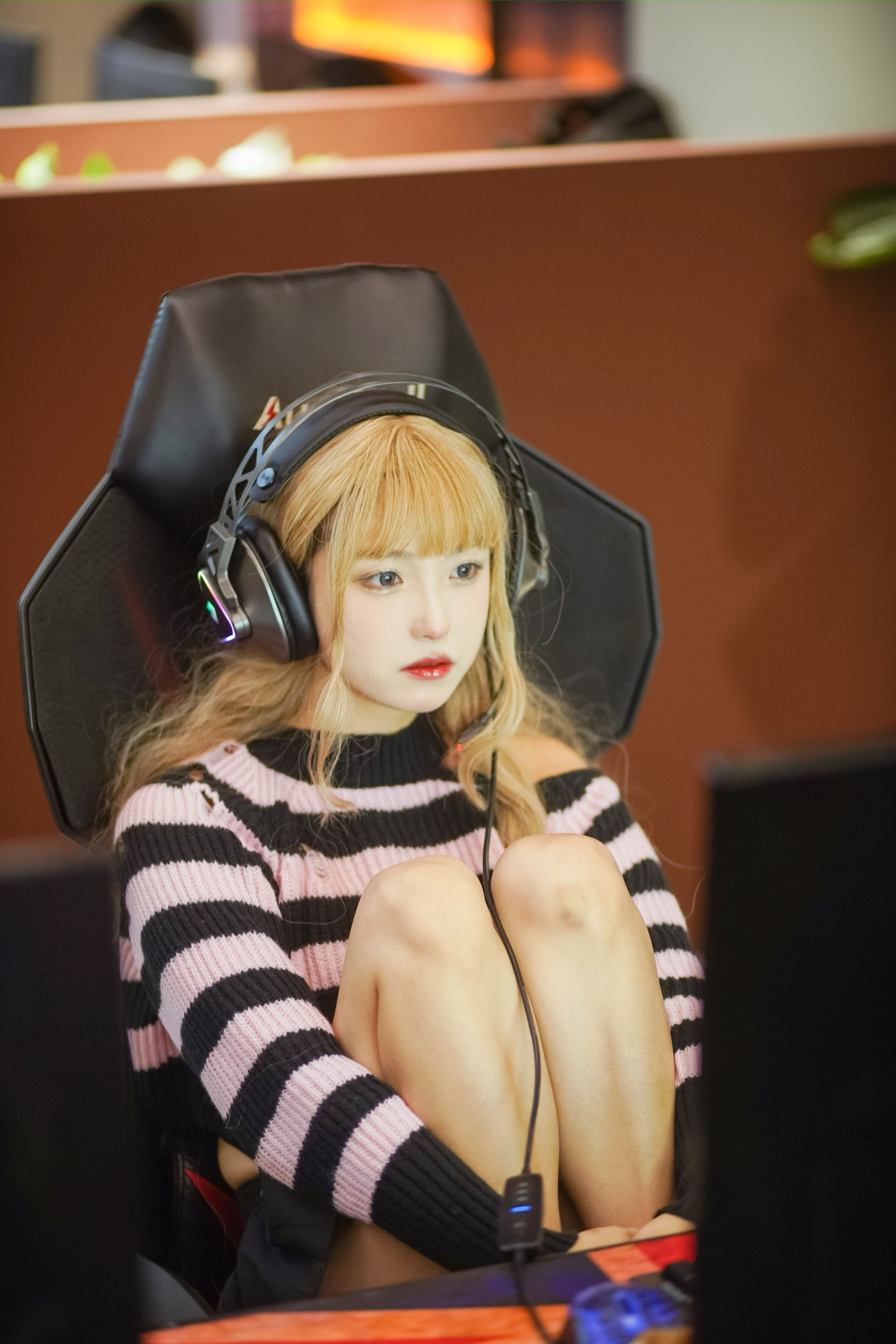 图片[4] - -炸鸡冰可乐- 《电竞少女》[23P] - 机器猫次元 - 机器猫次元