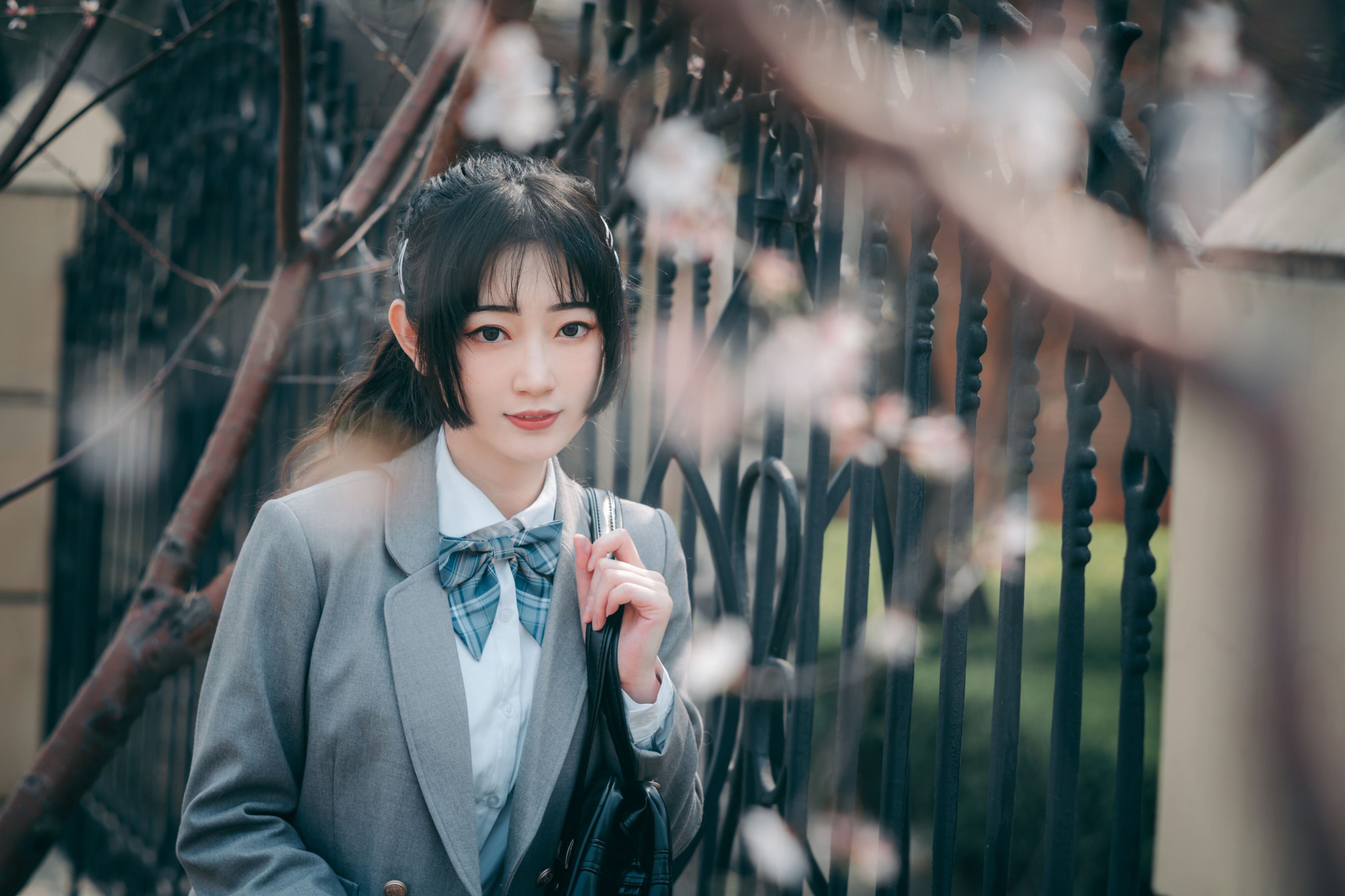 图片[4] - 桃墨公子x - 《灰色JK》[22P] - 机器猫次元 - 机器猫次元