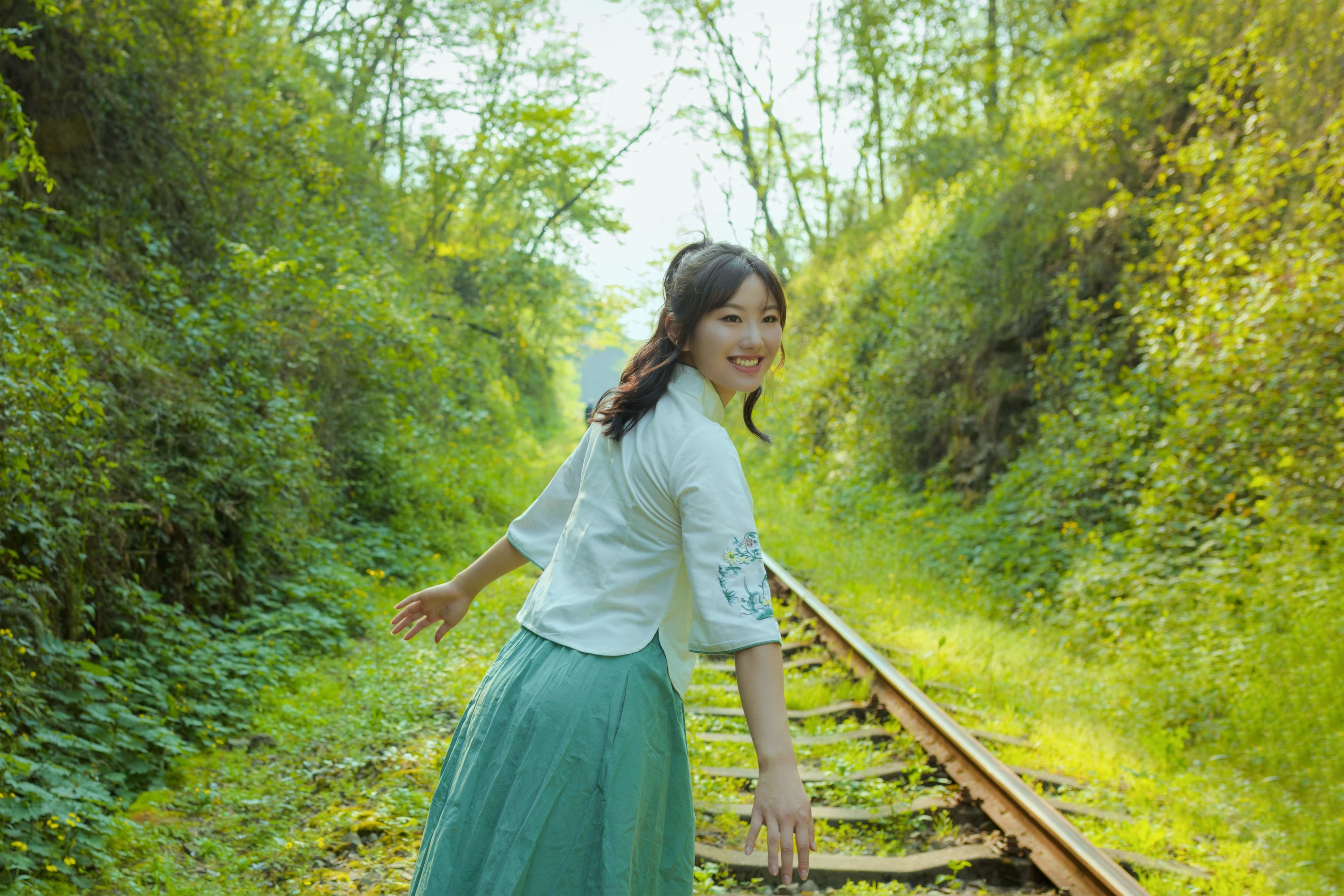图片[8] - 莎莎 - 《铁路人像》[22P] - 机器猫次元 - 机器猫次元