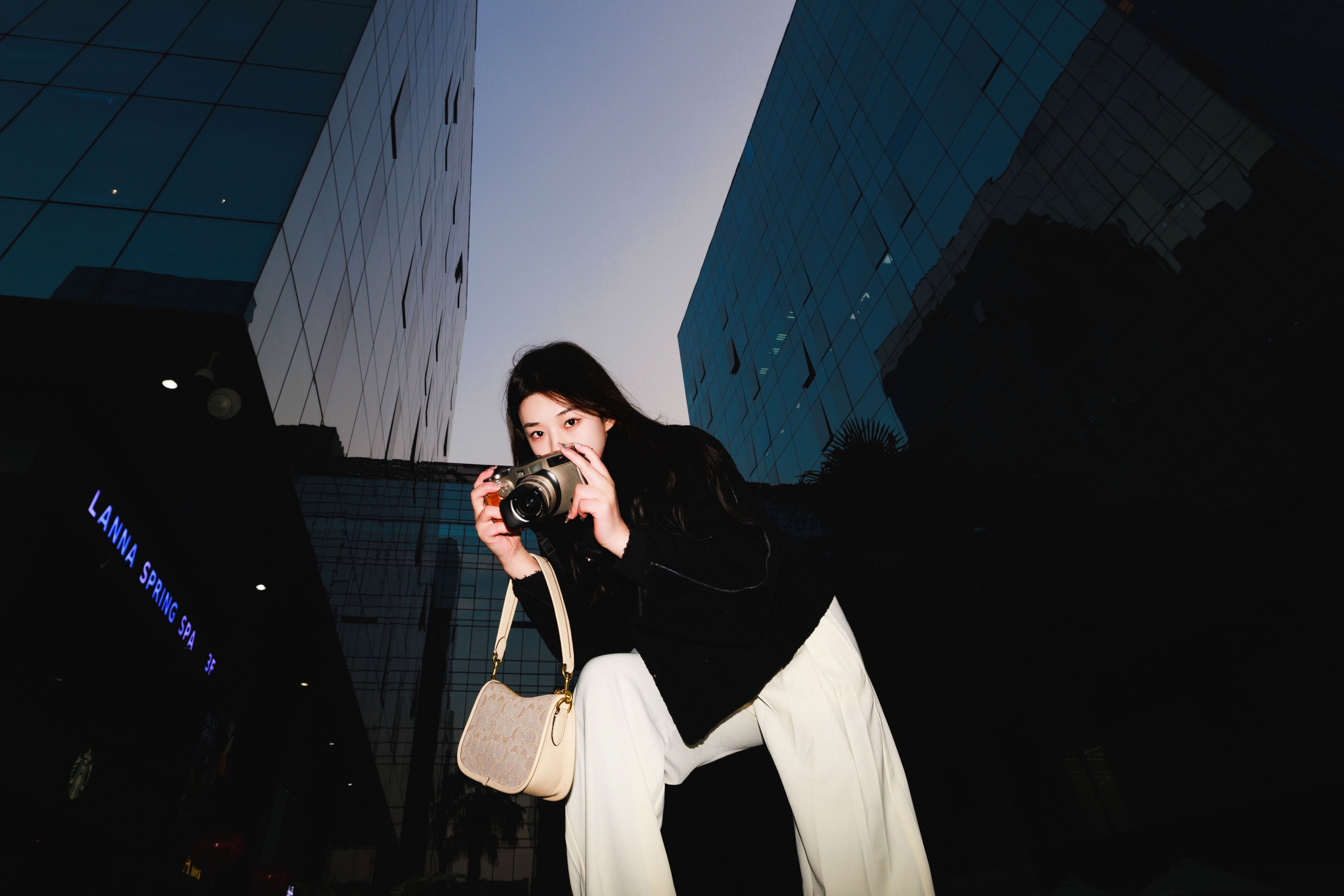 图片[8] - 裴同学 - 《夜景街拍人像》[23P] - 机器猫次元 - 机器猫次元