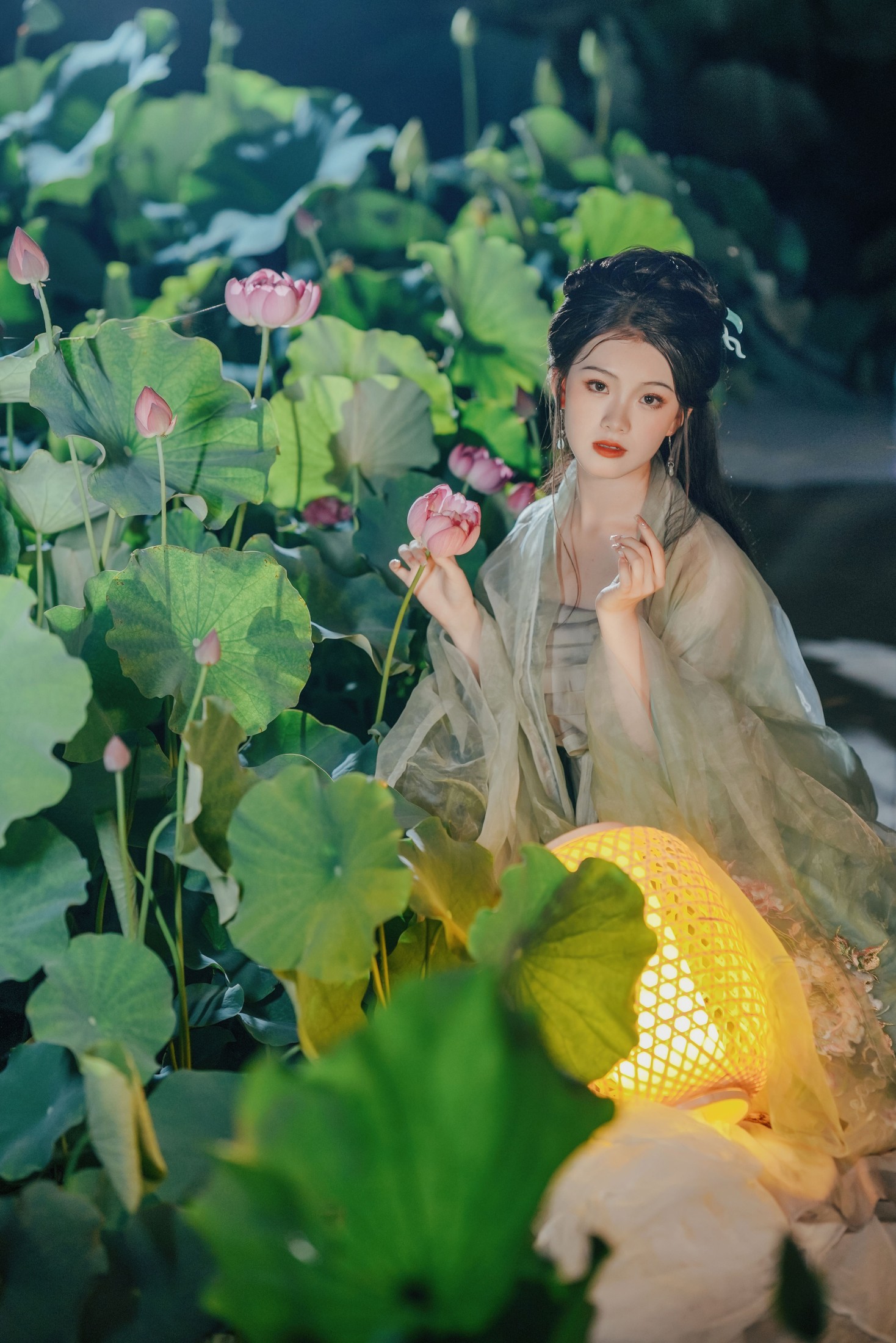 图片[4] - 悦璃 - 《仲夏荷塘夜》[22P] - 机器猫次元 - 机器猫次元