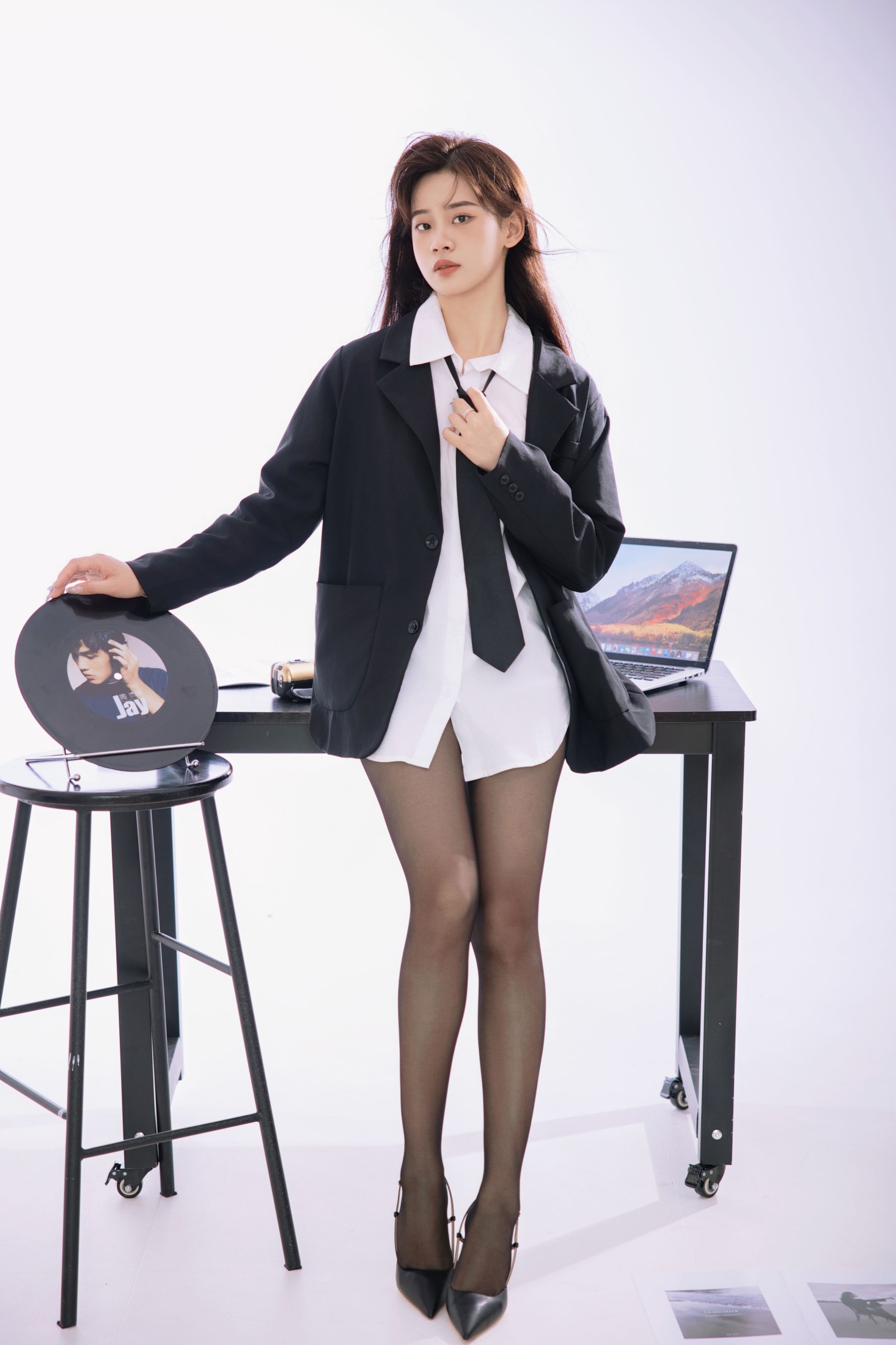 图片[3] - 素素 - 《俏丽秘书》[24P] - 机器猫次元 - 机器猫次元