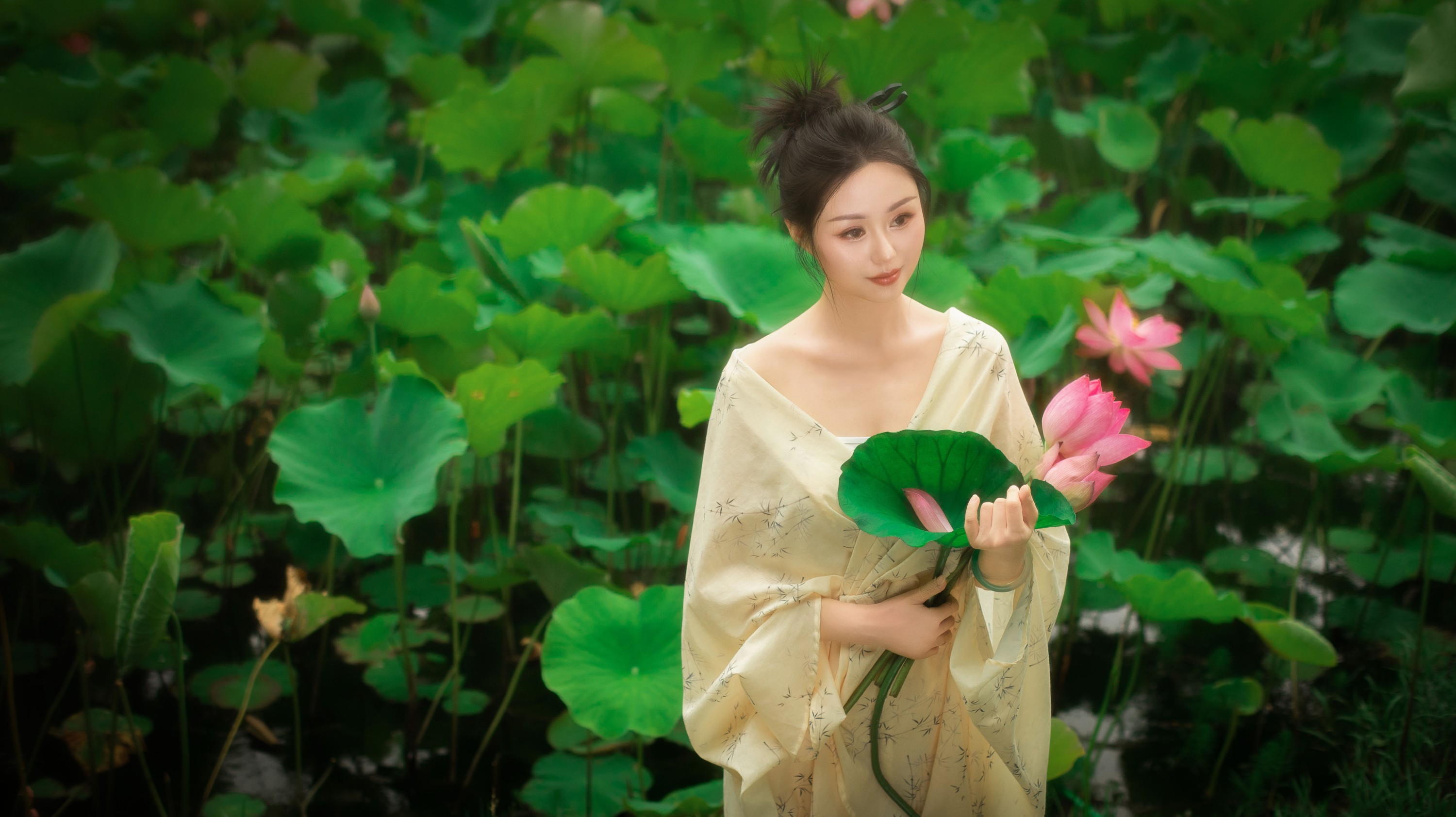图片[8] - 二十四时 - 《夏至未至，娇荷已开》[22P] - 机器猫次元 - 机器猫次元