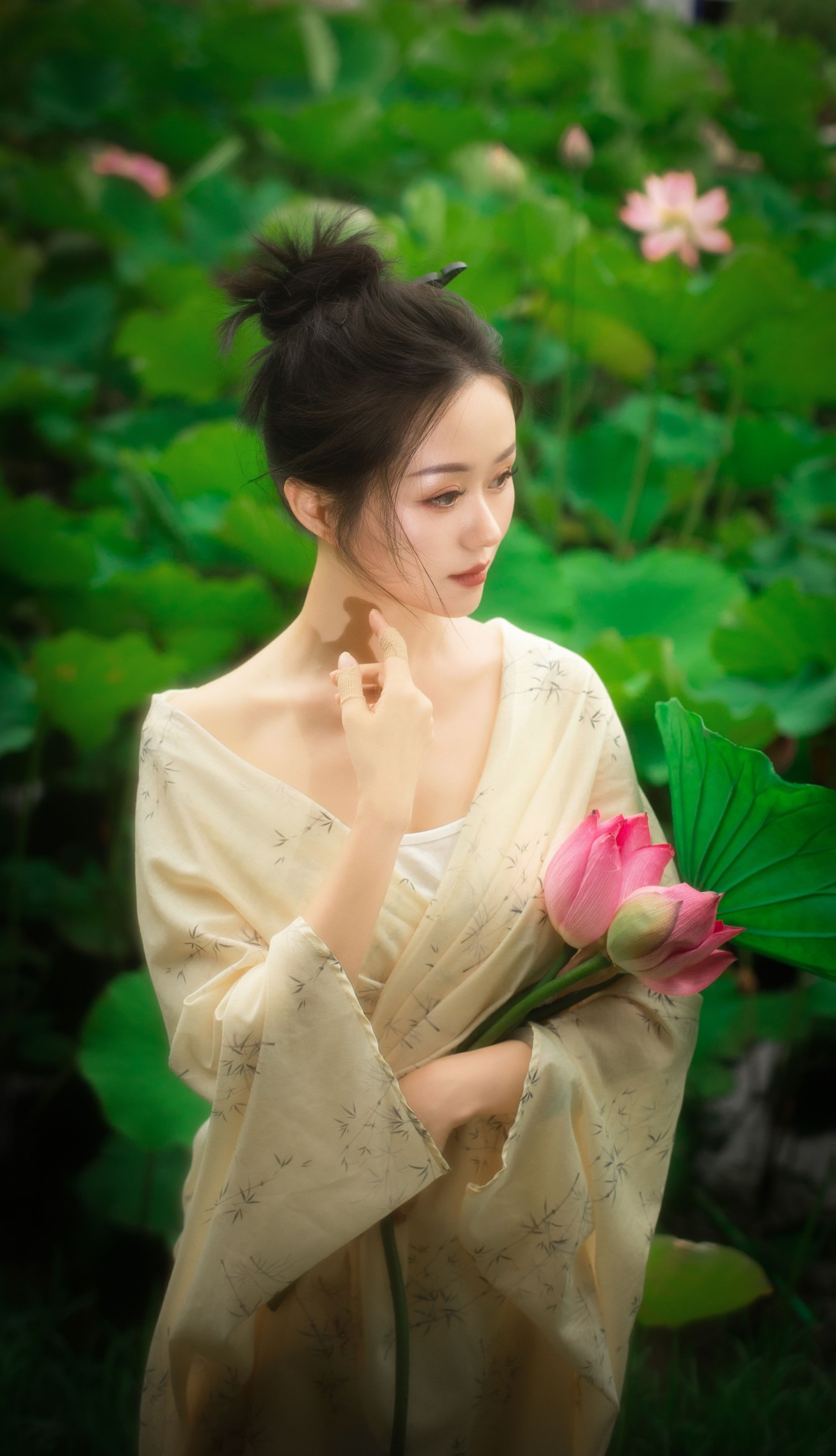 图片[4] - 二十四时 - 《夏至未至，娇荷已开》[22P] - 机器猫次元 - 机器猫次元