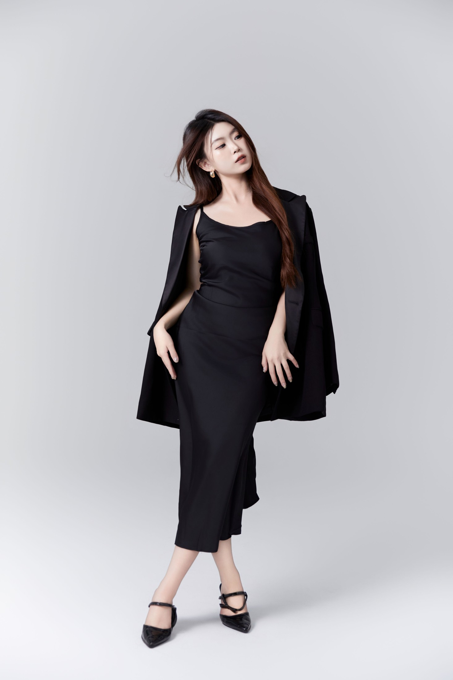 图片[3] - CARLEE是77呀 - 《黑色西装写真》[22P] - 机器猫次元 - 机器猫次元