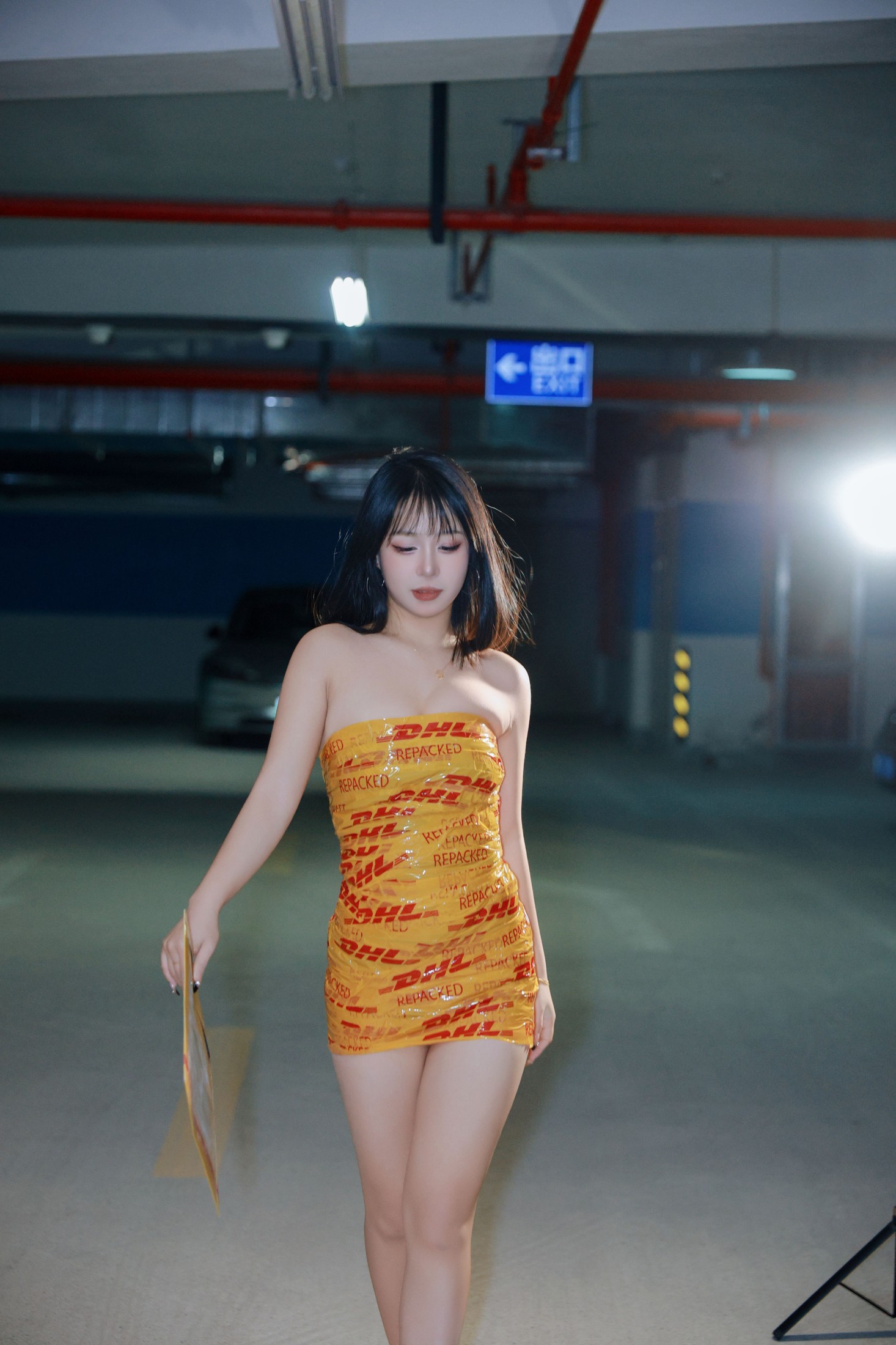 图片[4] - 王哪跑¹¹⁰⁶ - 《胶带风写真》[27P] - 机器猫次元 - 机器猫次元