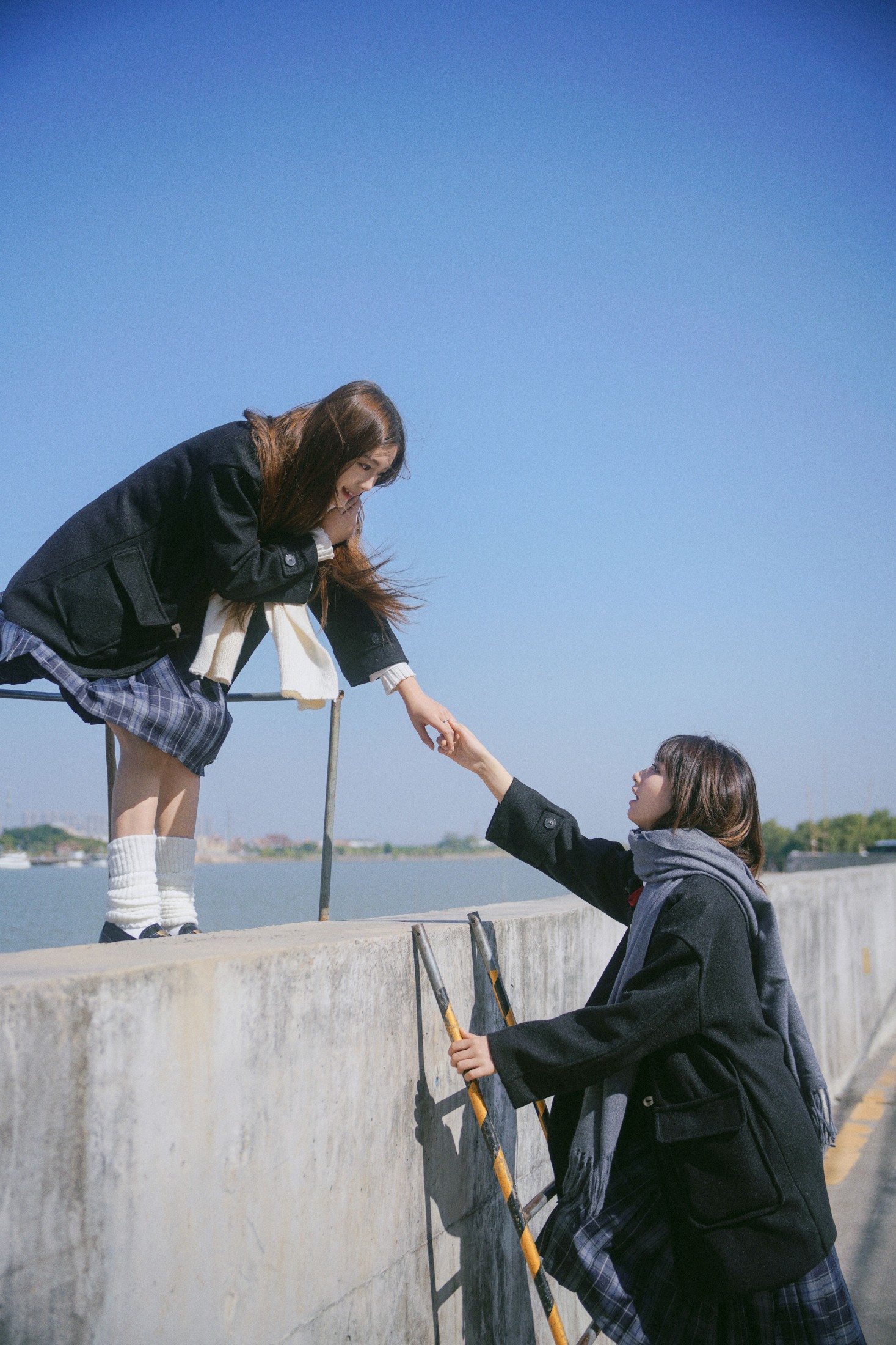 图片[6] - 橘子 泡泡小咩 - 《江风轻拂，双生少女的清甜时光》[30P] - 机器猫次元 - 机器猫次元