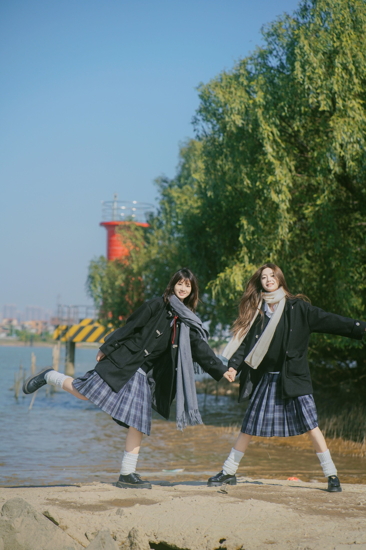 图片[4] - 橘子 泡泡小咩 - 《江风轻拂，双生少女的清甜时光》[30P] - 机器猫次元 - 机器猫次元