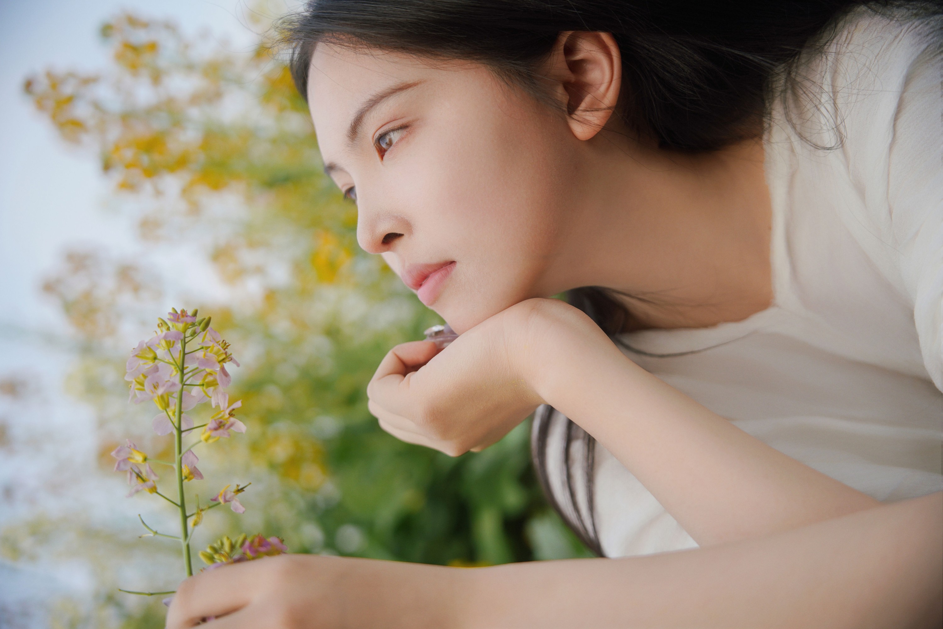 图片[7] - 依依 - 《花海秘语，少女的绿野绮梦》[27P] - 机器猫次元 - 机器猫次元
