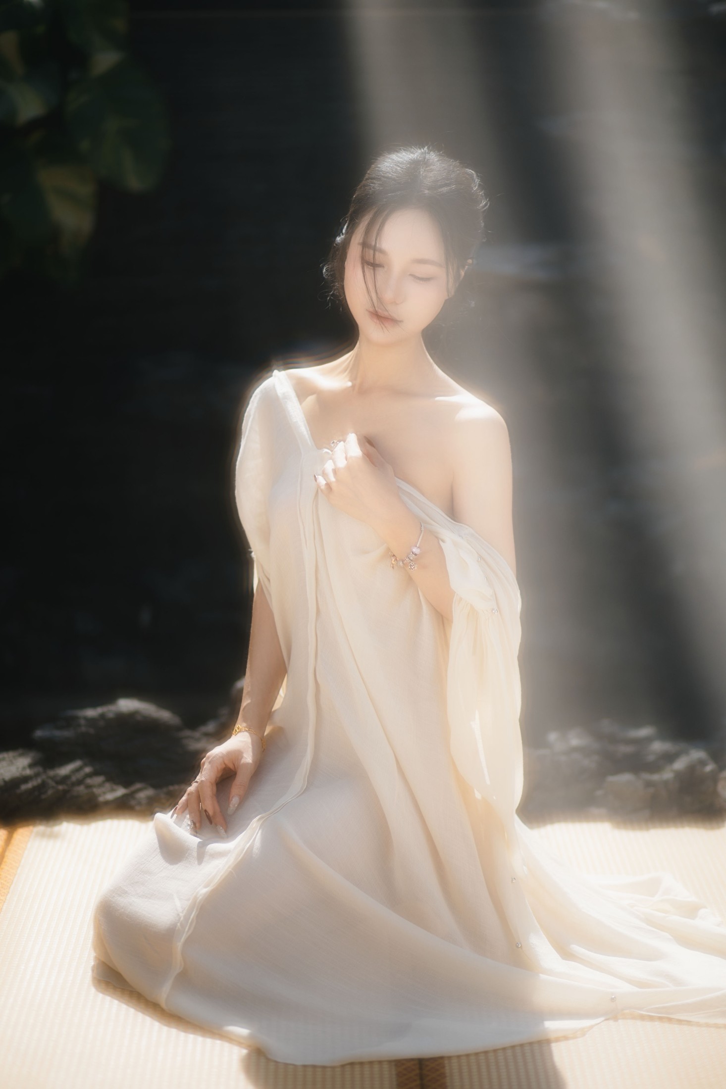 图片[1] - 莎莎 - 《池塘边兮兮的少女》[13P] - 机器猫次元 - 机器猫次元