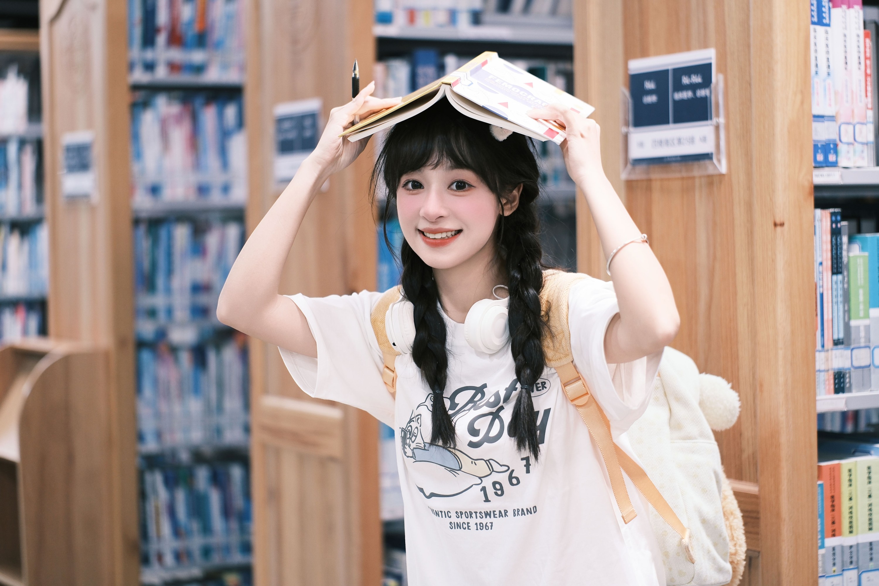 图片[1] - 夏芋小年 - 《图书馆女孩》[27P] - 机器猫次元 - 机器猫次元