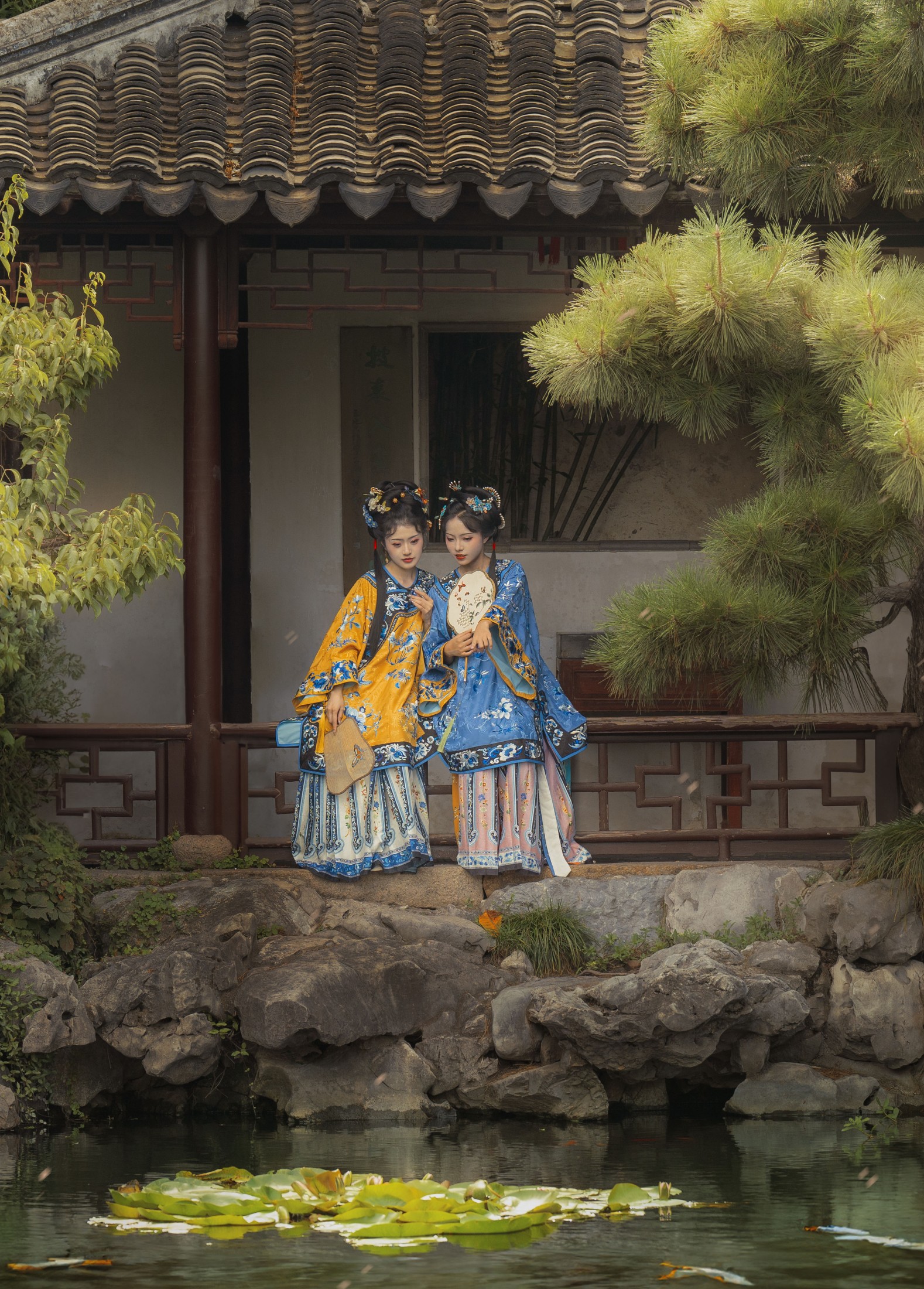 图片[1] - 遥七不卖鸡毛菜 曦月云 - 《她和她的故事》[13P] - 机器猫次元 - 机器猫次元