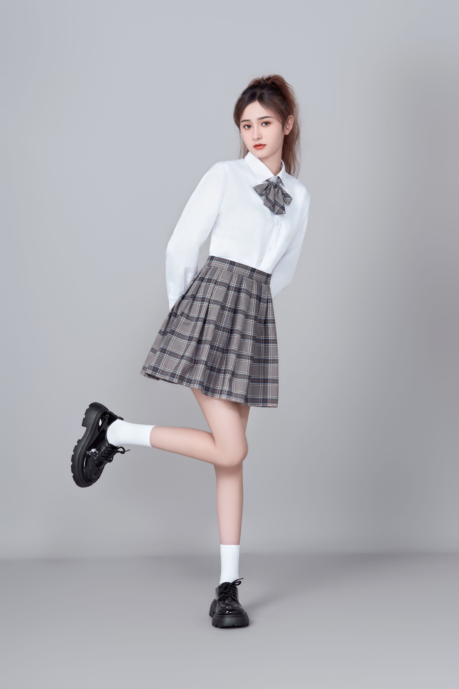 图片[4] - 坎杜克 - 《白衫格裙：少女活力映像》[14P] - 机器猫次元 - 机器猫次元