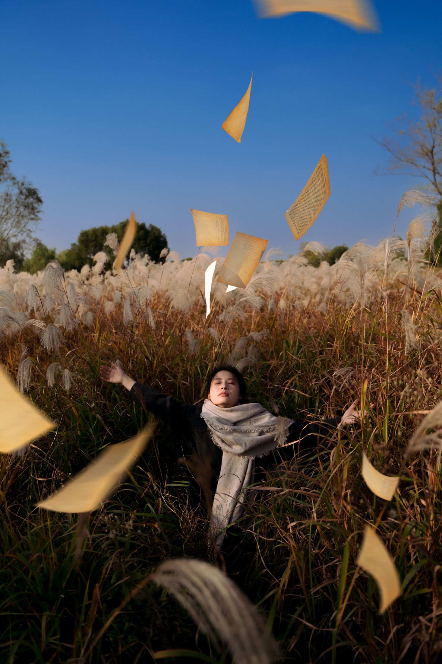 图片[1] - 竹官 - 《秋日芦苇荡电影感写真》[13P] - 机器猫次元 - 机器猫次元