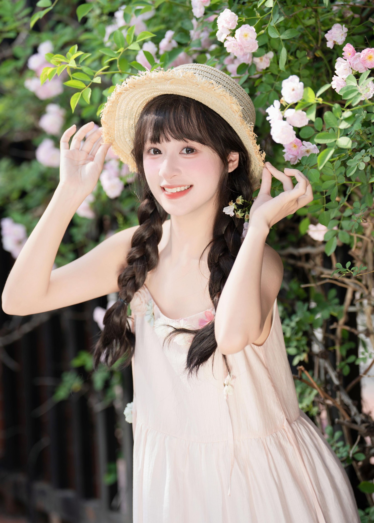 图片[1] - 夏芋小年 - 《粉色蔷薇》[24P] - 机器猫次元 - 机器猫次元
