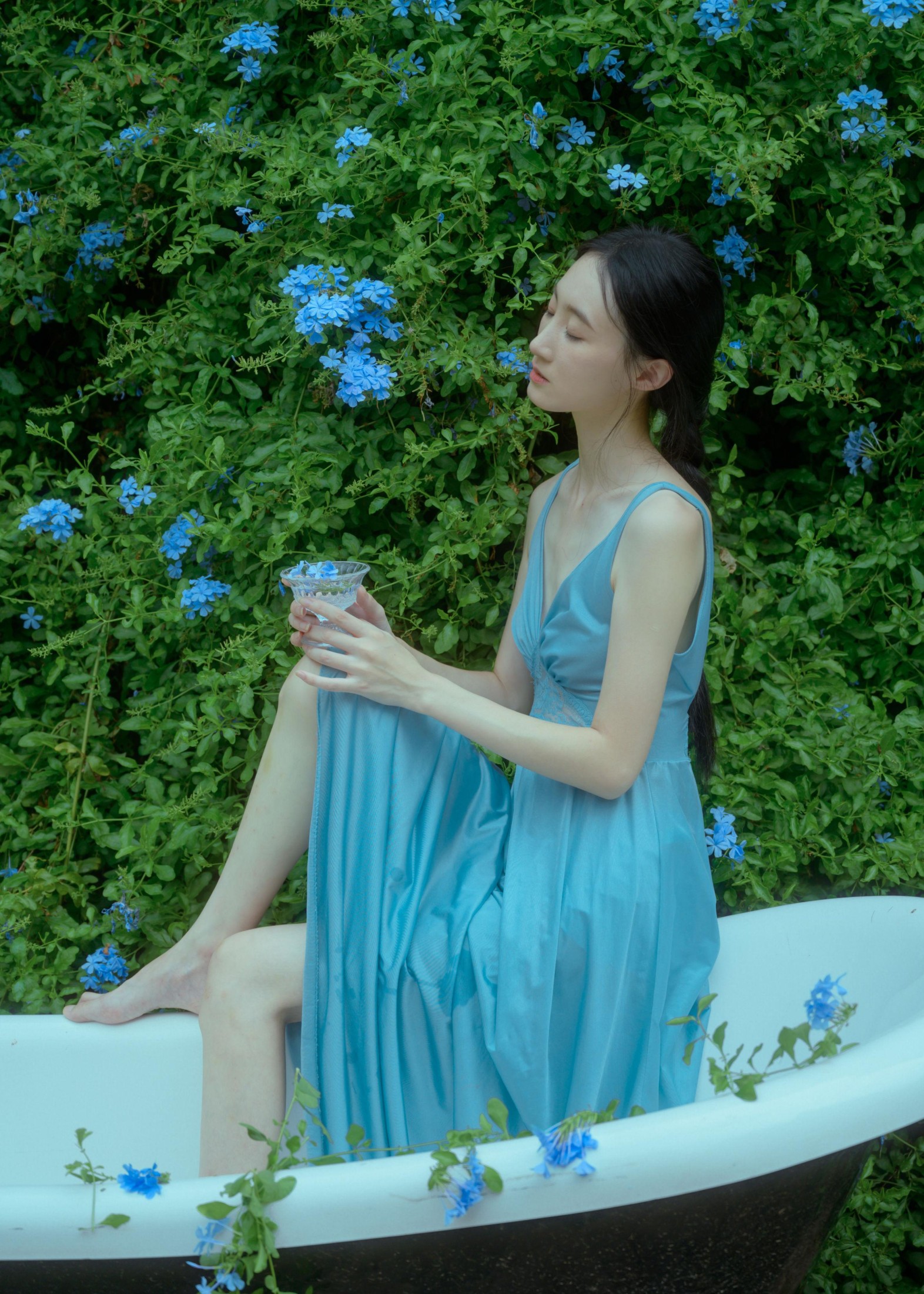 图片[2] - 阿吉缘子 - 《夏天与蓝雪花》[14P] - 机器猫次元 - 机器猫次元