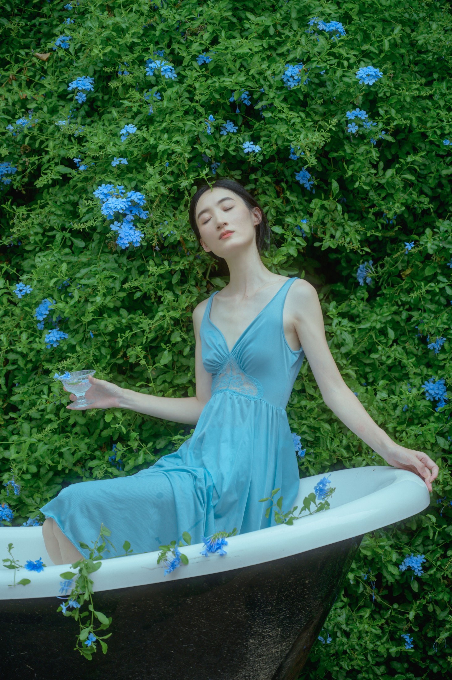 图片[3] - 阿吉缘子 - 《夏天与蓝雪花》[14P] - 机器猫次元 - 机器猫次元