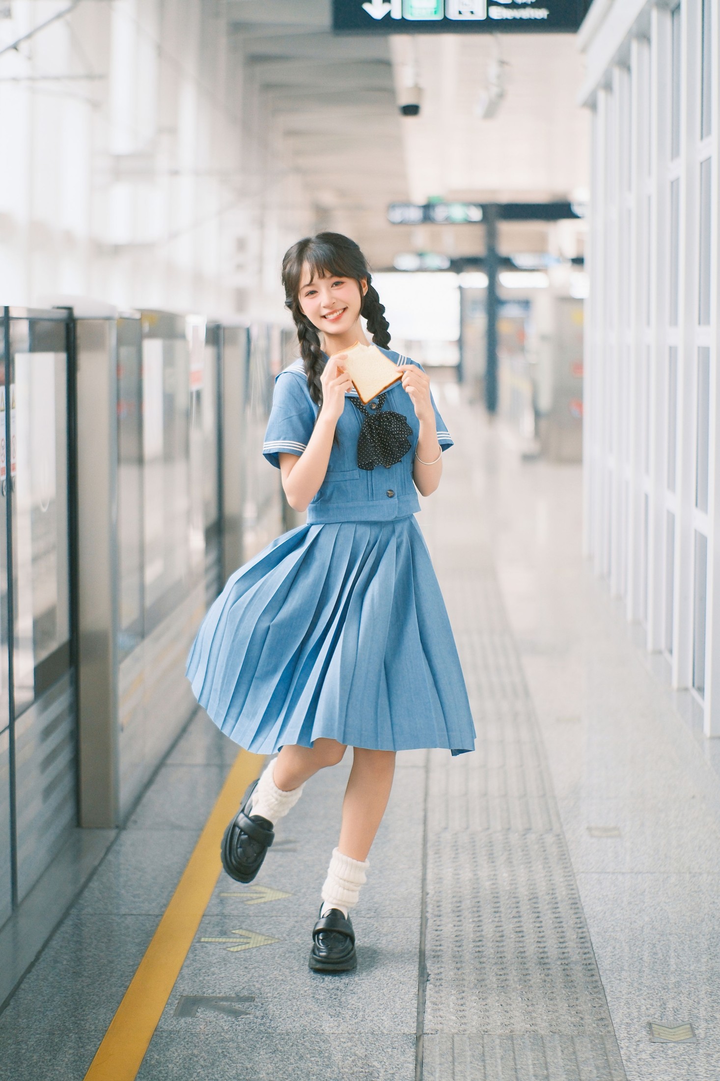图片[4] - 夏芋小年 - 《蓝色系jk》[19P] - 机器猫次元 - 机器猫次元