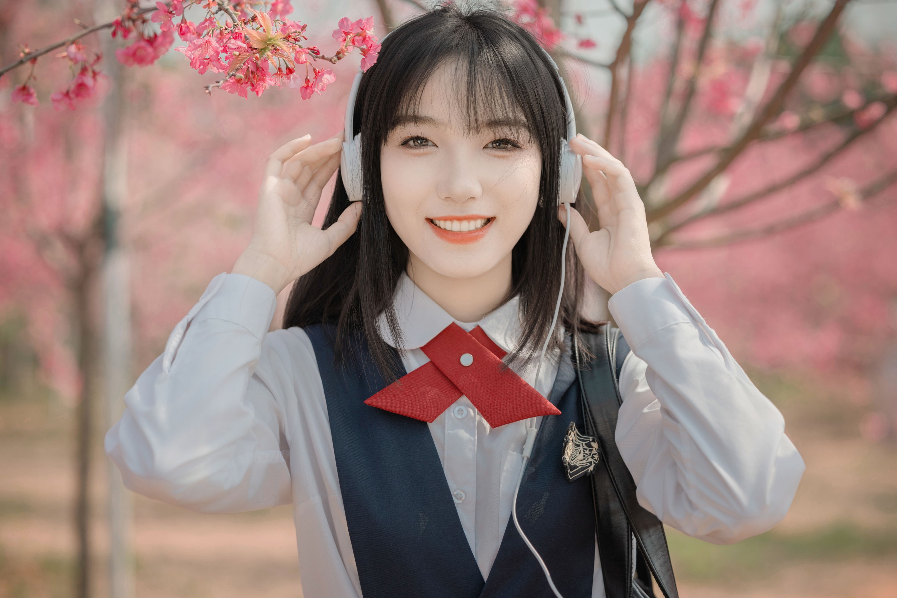 图片[1] - 简小橙 - 《樱花树下》[27P] - 机器猫次元 - 机器猫次元