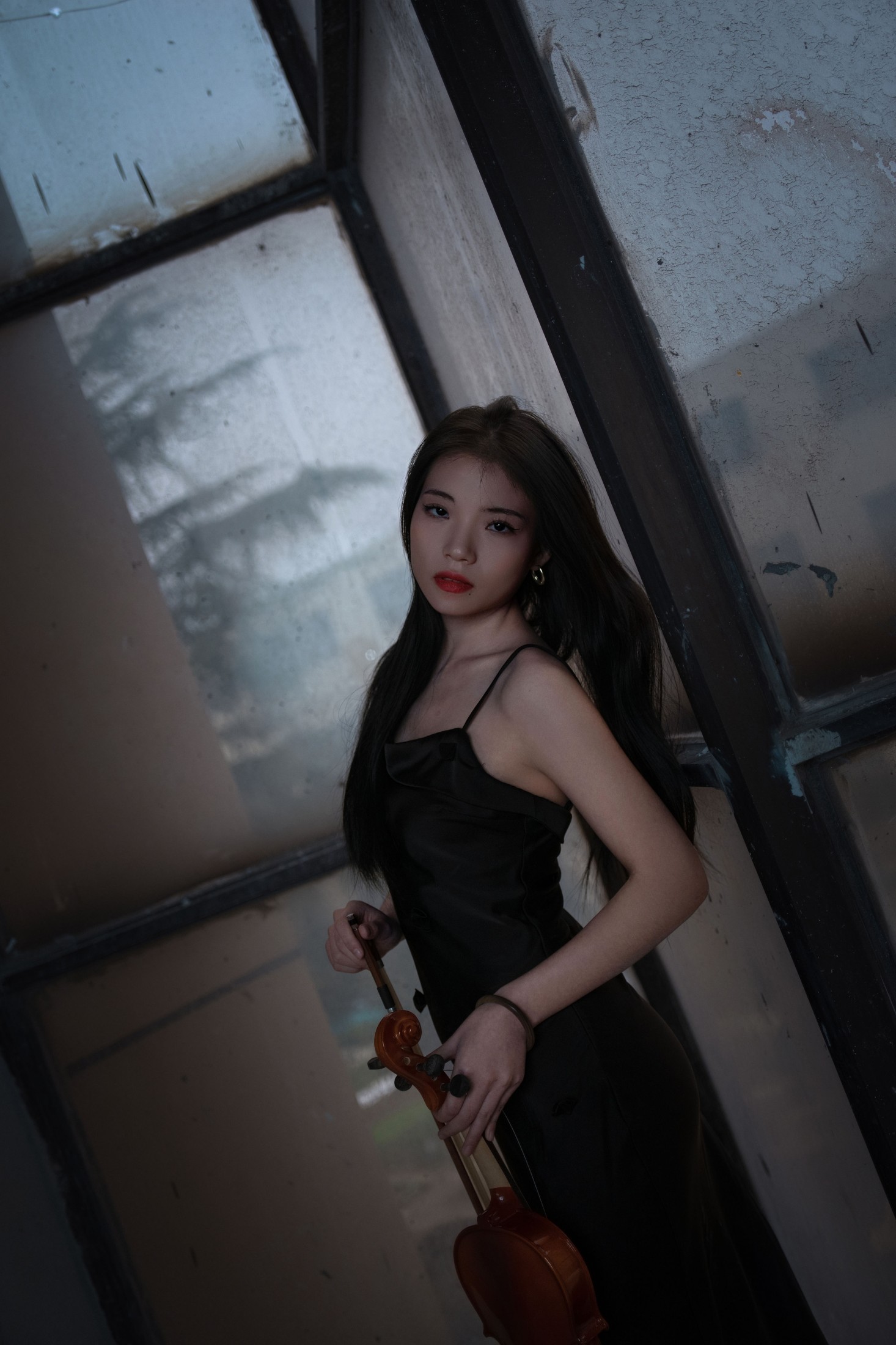 图片[7] - 小七 - 《废墟中的小提琴少女》[14P] - 机器猫次元 - 机器猫次元