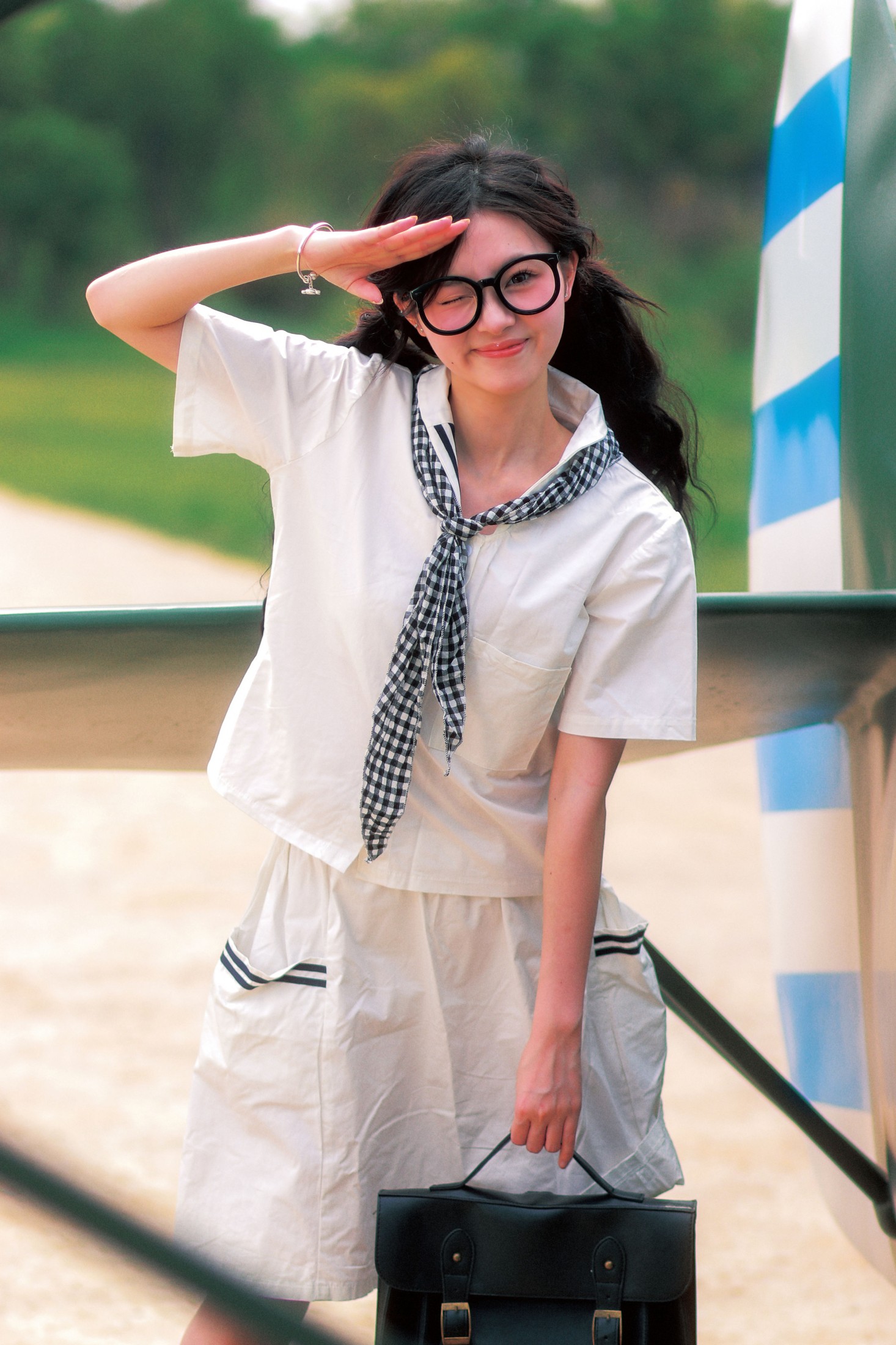 图片[8] - 鹿离 - 《复古画册～飞机上的少女》[17P] - 机器猫次元 - 机器猫次元